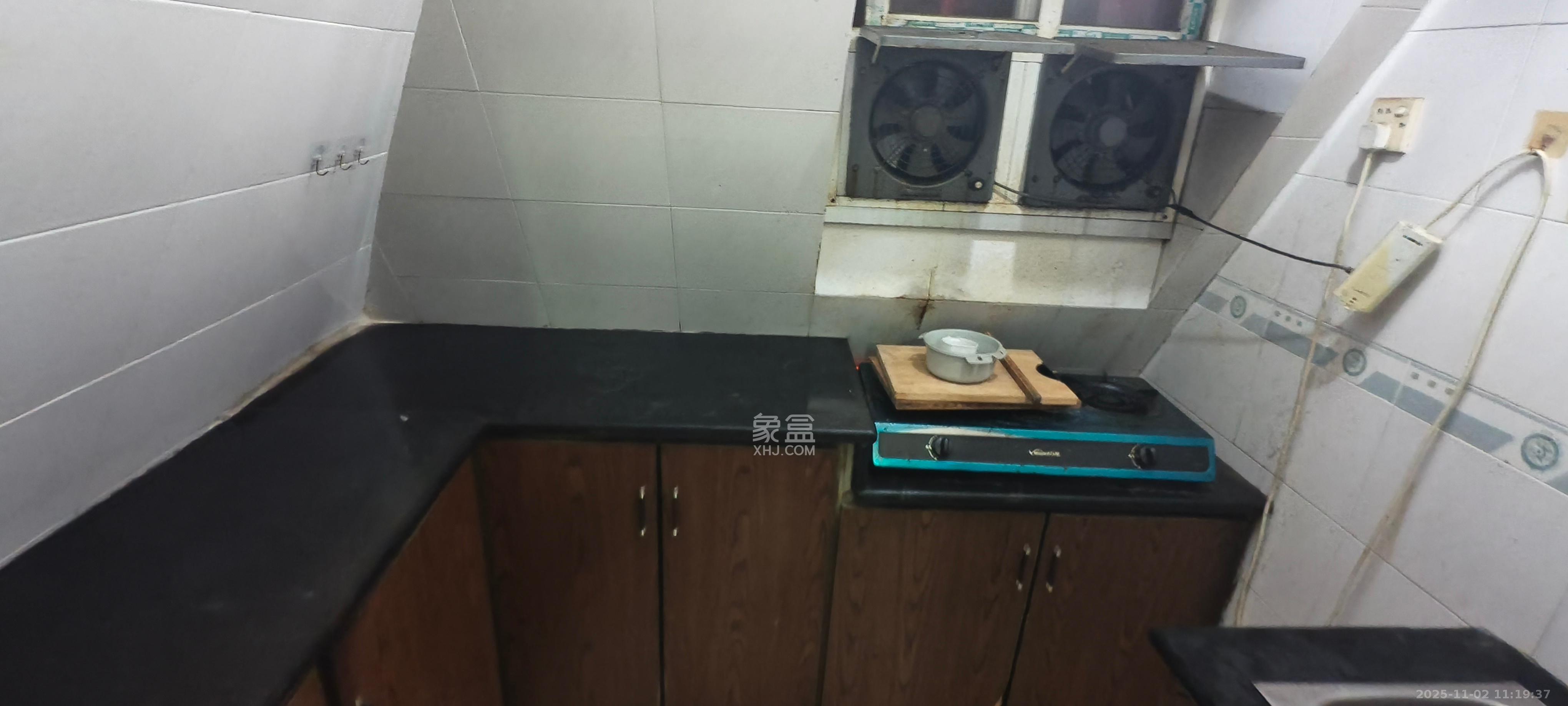 中江丽晶苑 2室2厅1卫 1200.0元/月 中江丽晶苑 2室2厅1卫 1200.0元/月室内图