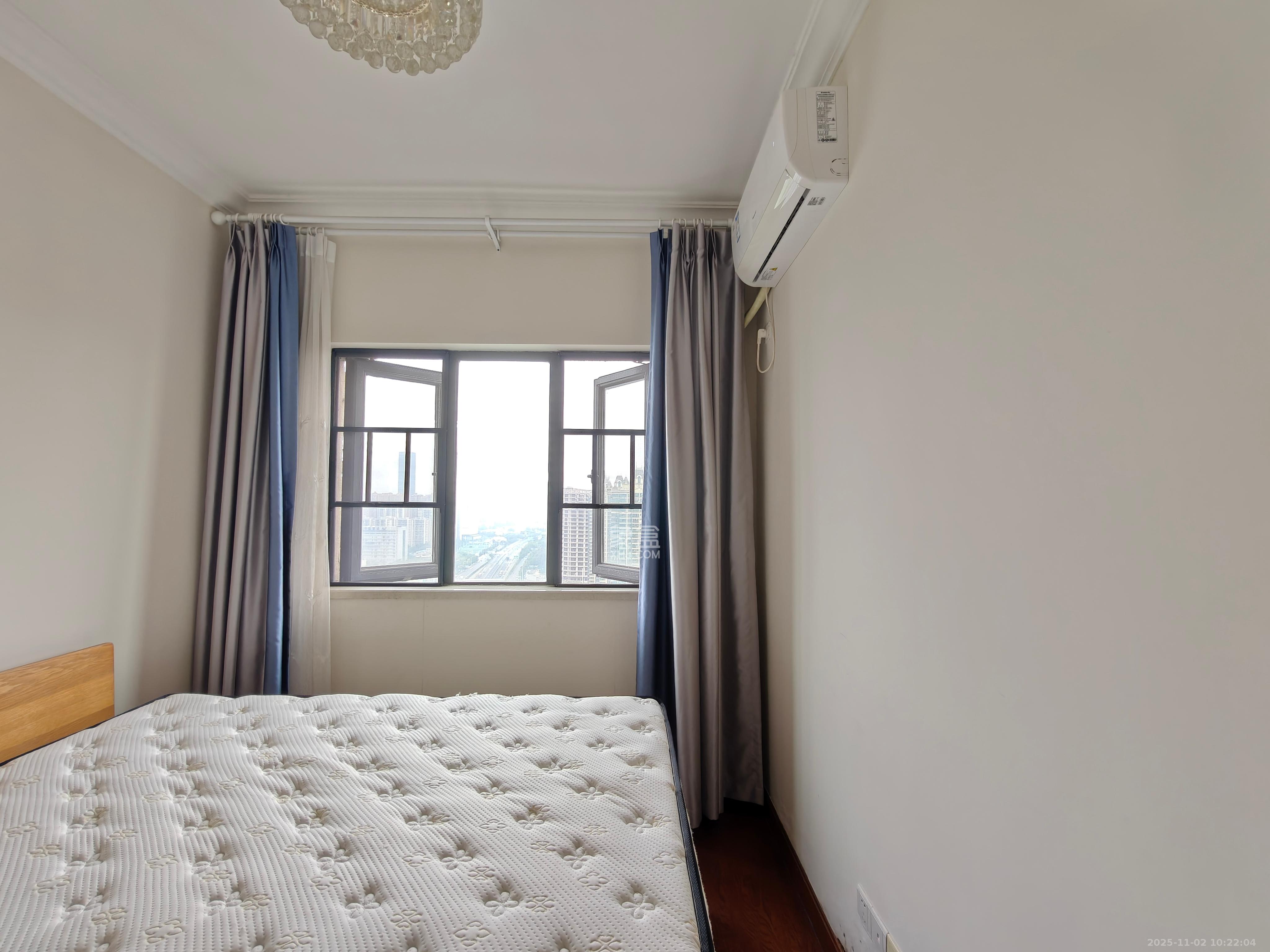 恒大国际广场  3室2厅2卫    2700.0元/月室内图