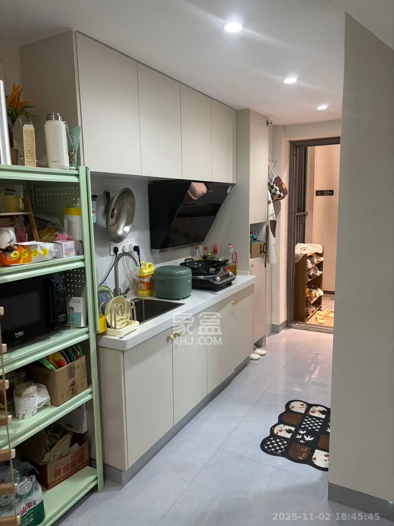 卓越中寰  2室1厅1卫    2300.0元/月室内图