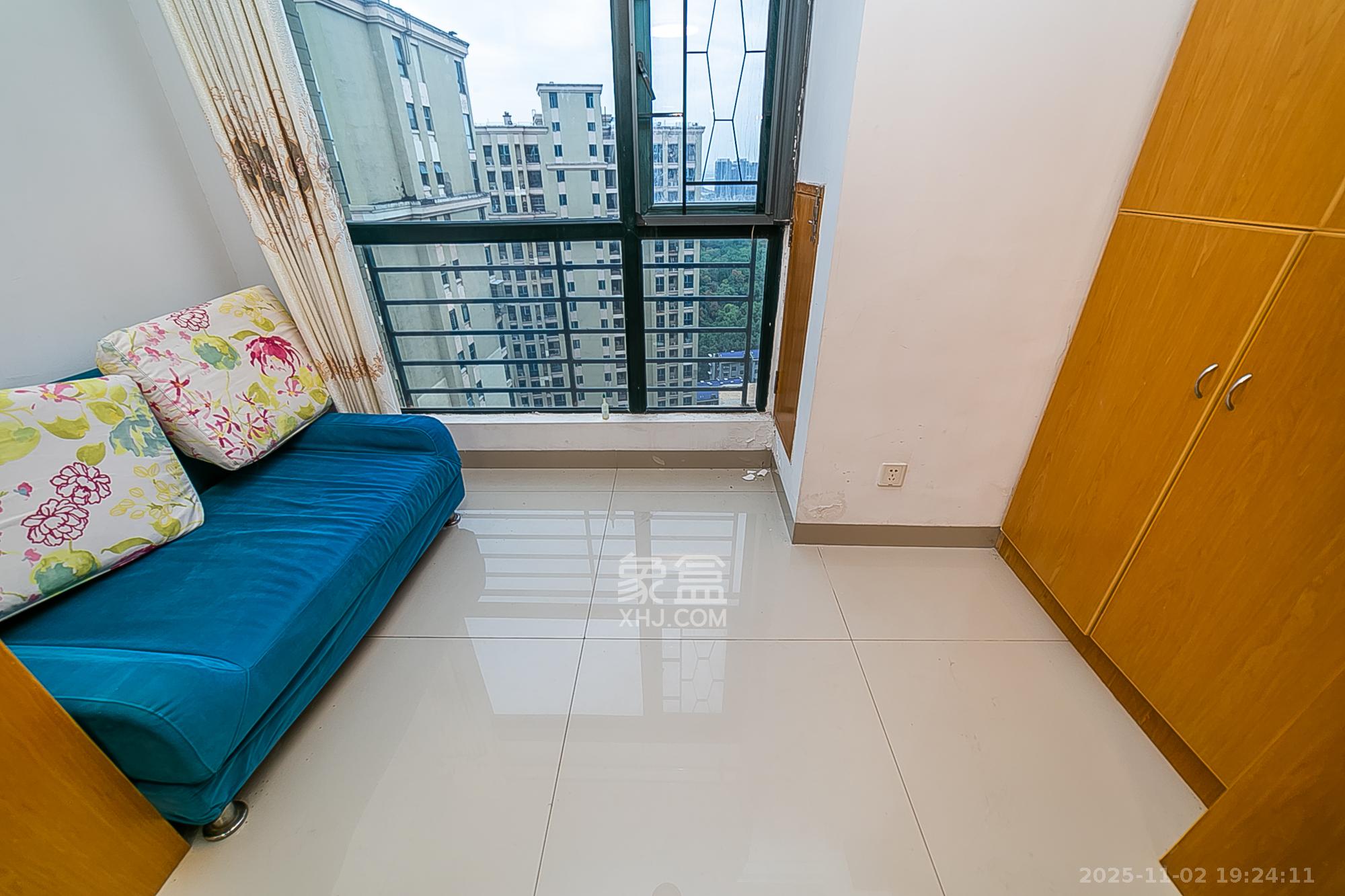 湘江锦绣  2室2厅1卫    62.8万阳台