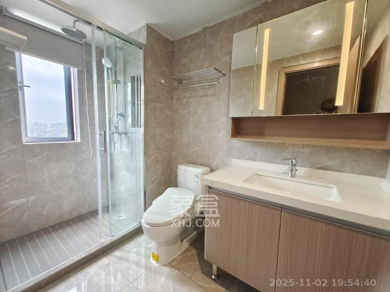 旭辉雨花郡 4室2厅2卫 4500.0元/月 旭辉雨花郡 4室2厅2卫 4500.0元/月室内图