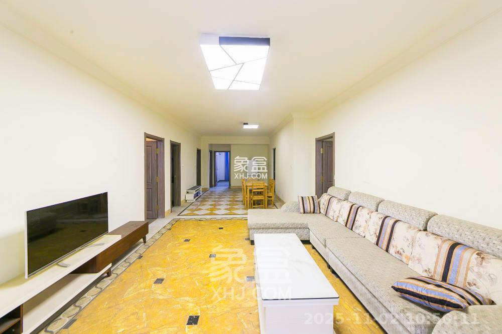 夏威夷碧水春城(碧桂园城市花园)  4室2厅2卫    3000.0元/月 夏威夷碧水春城(碧桂园城市花园)  4室2厅2卫    3000.0元/月室内图