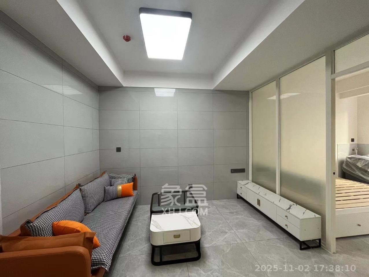 长房明宸府  2室1厅1卫    1800.0元/月室内图