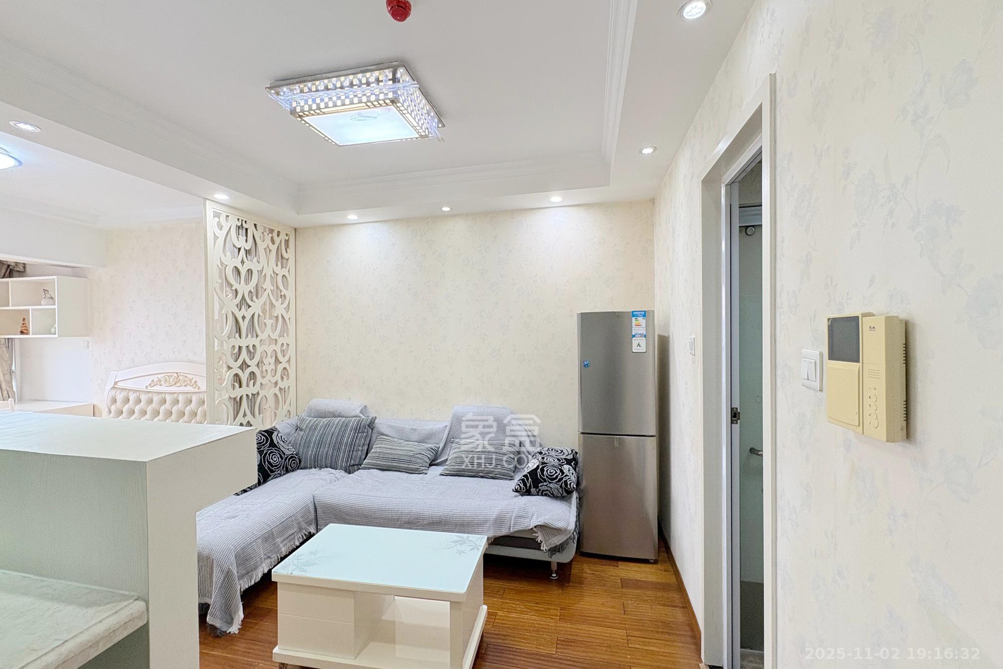 少帅府  1室1厅1卫    55.0万客厅