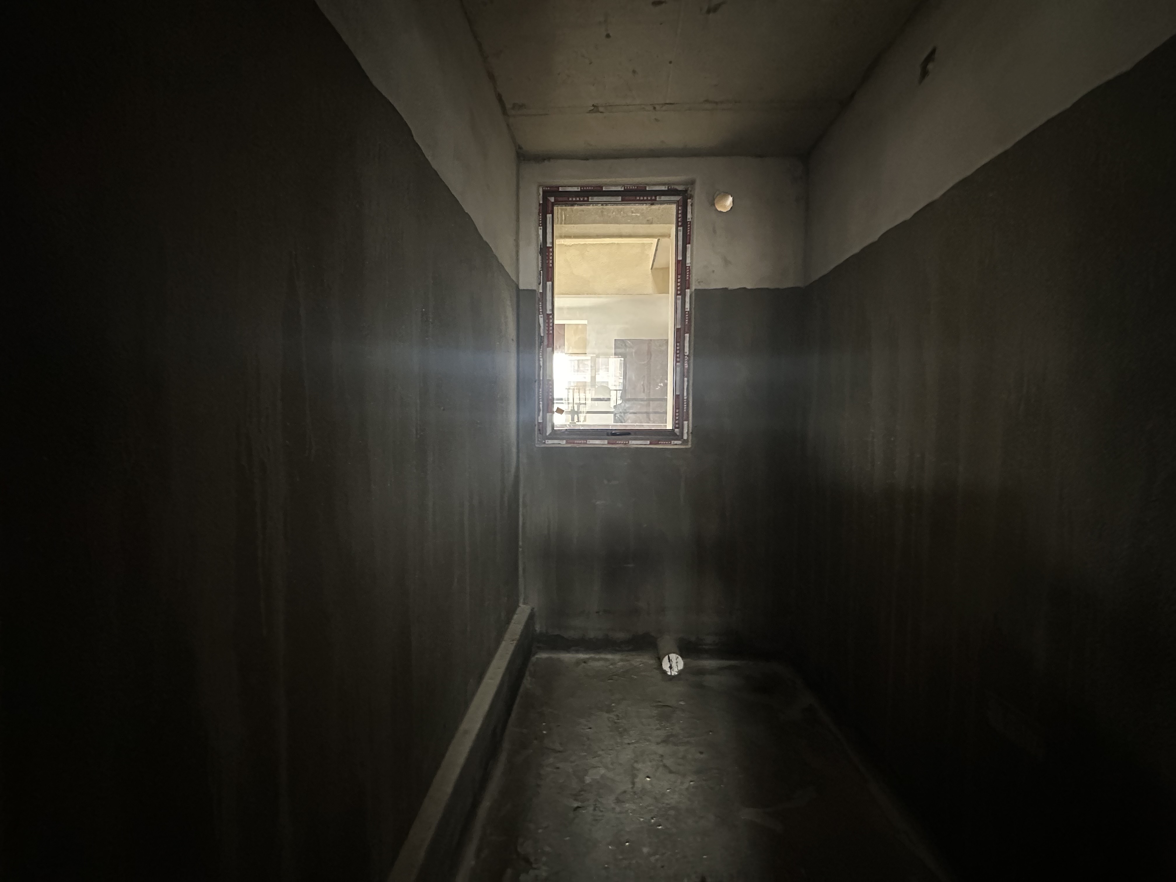 奇峰广场  1室0厅0卫    2500.0元/月室内图