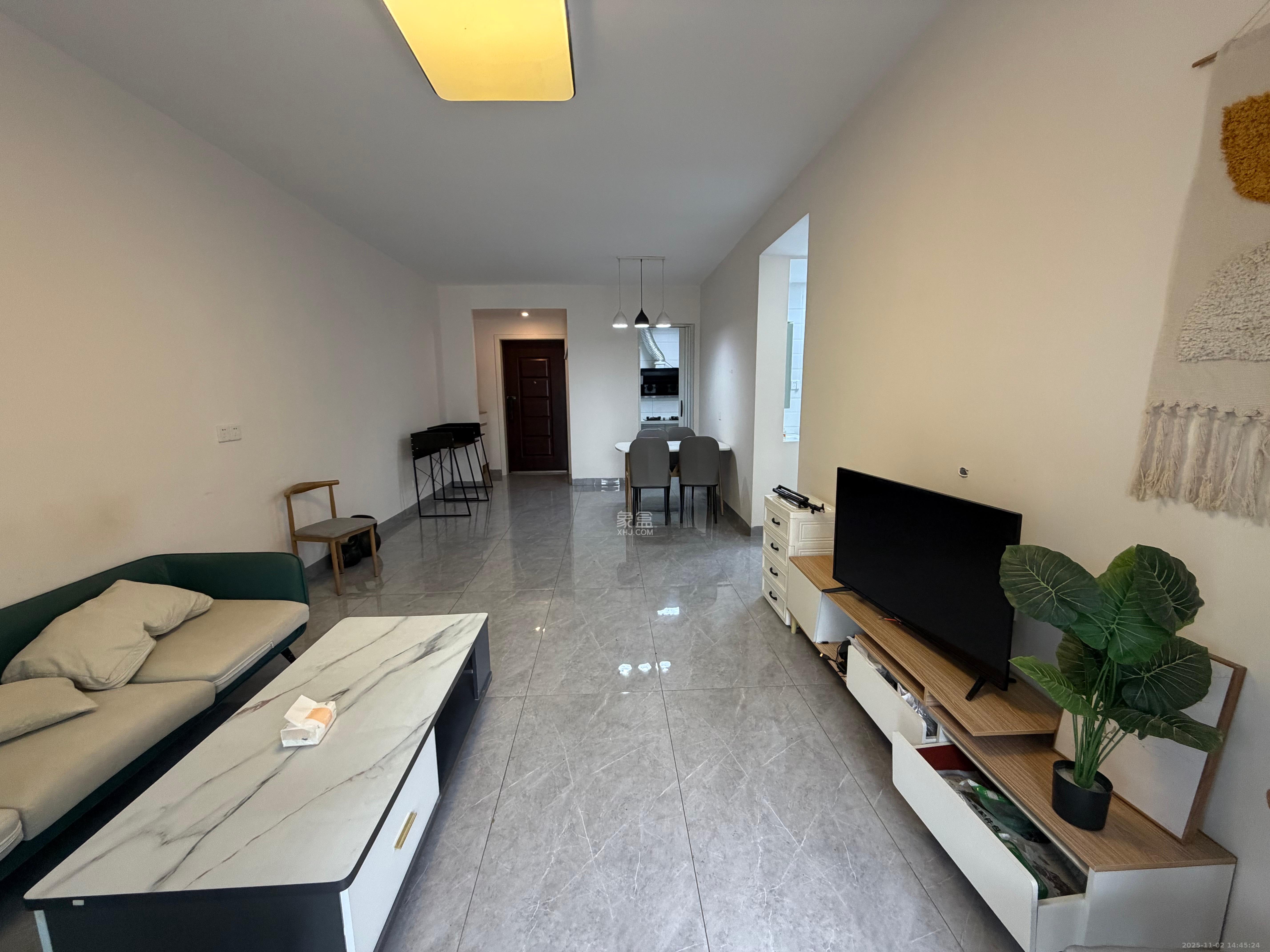 世茂璀璨天城 3室2厅2卫 2800.0元/月 世茂璀璨天城 3室2厅2卫 2800.0元/月室内图