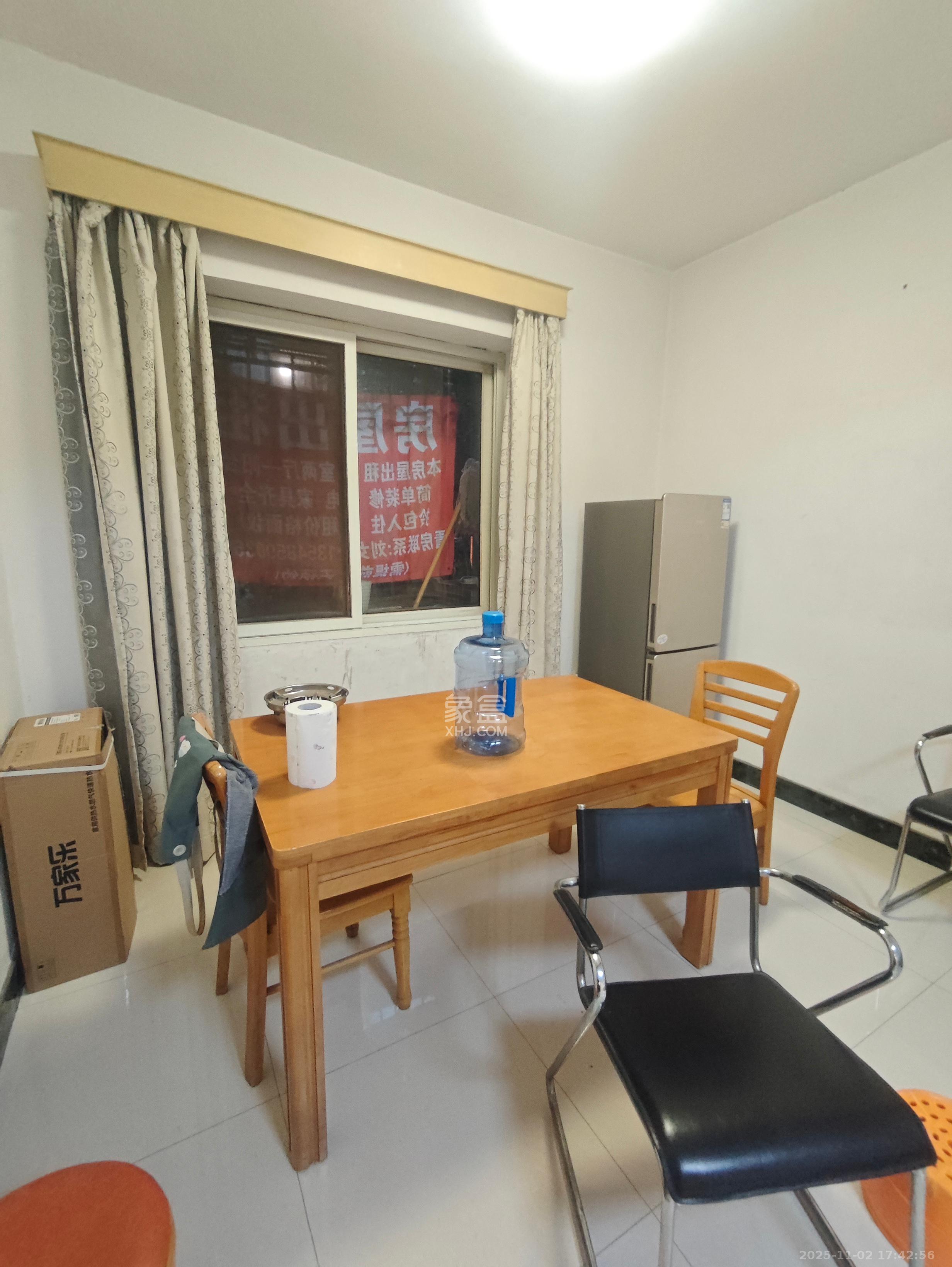 省建苑小区  2室1厅1卫    2000.0元/月室内图