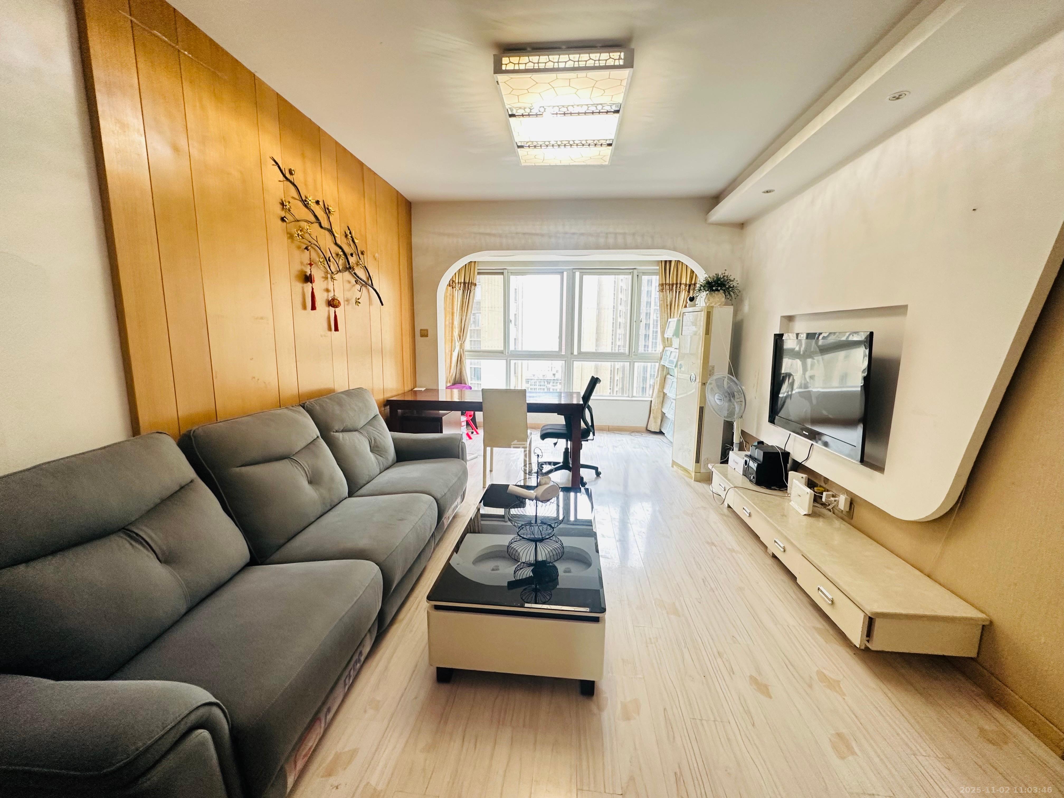 汇都公寓  3室1厅1卫    2500.0元/月室内图