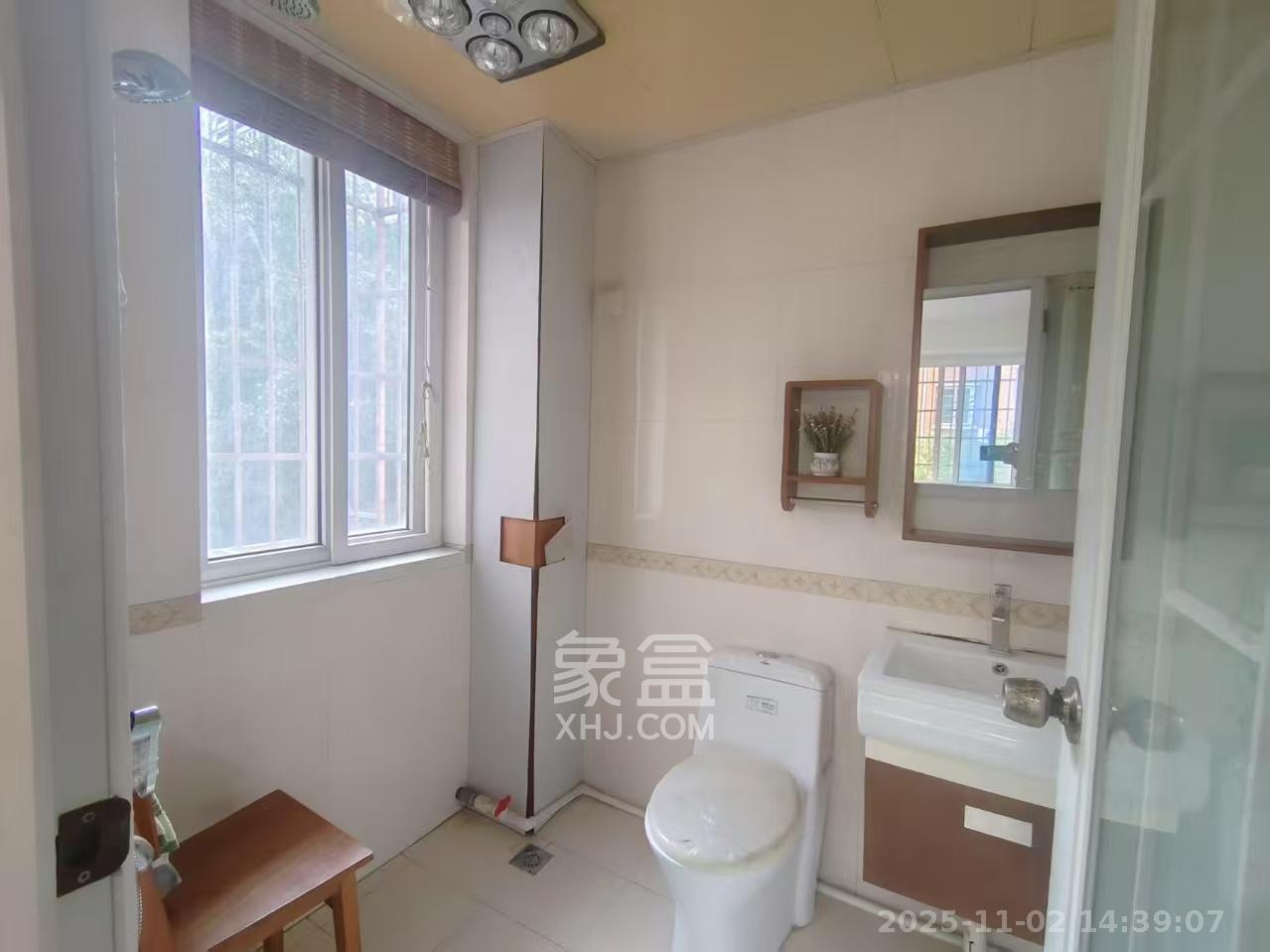 森宇佳园  2室2厅1卫    2500.0元/月室内图