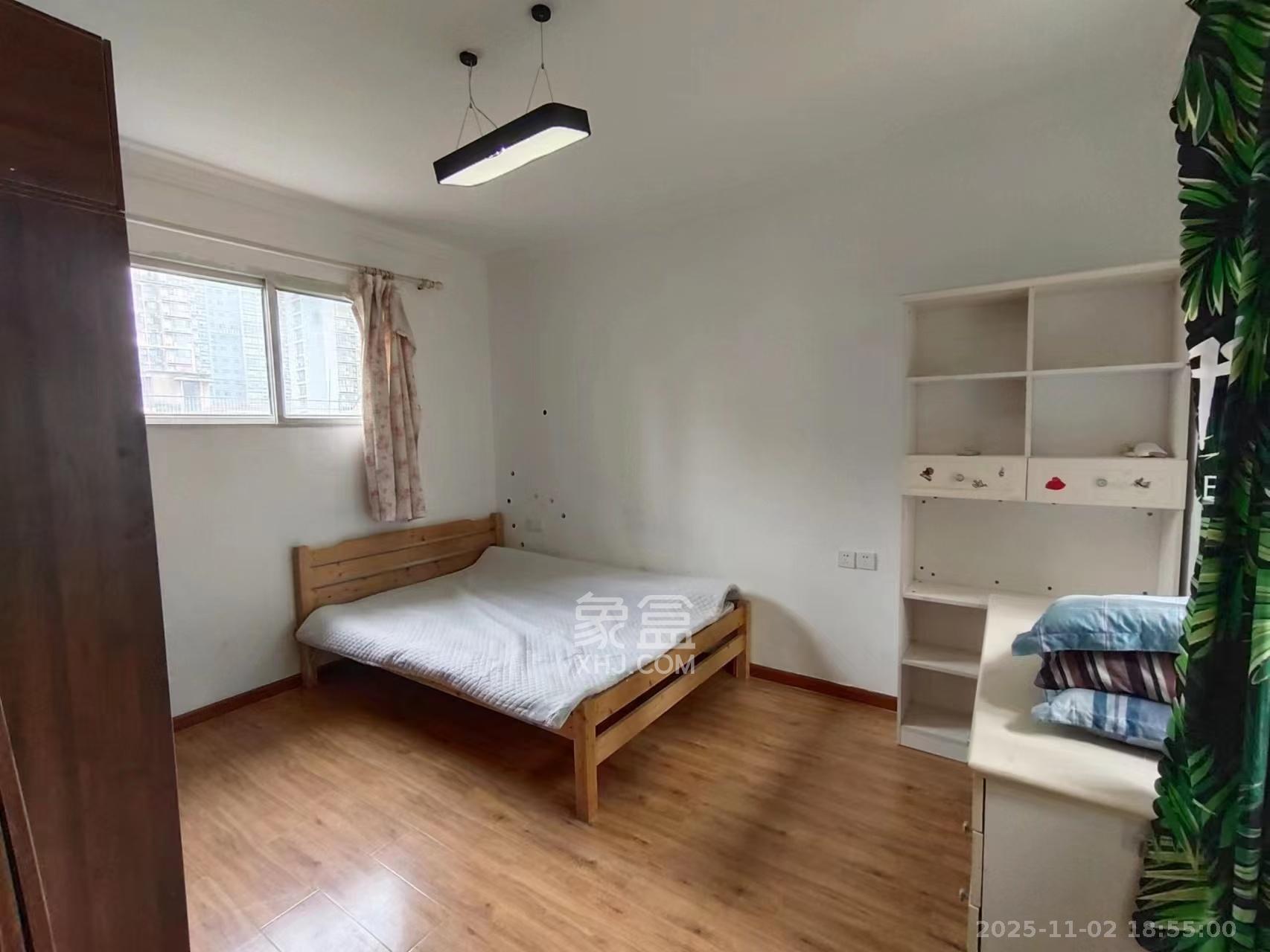 长勘小区  3室2厅1卫    2800.0元/月室内图