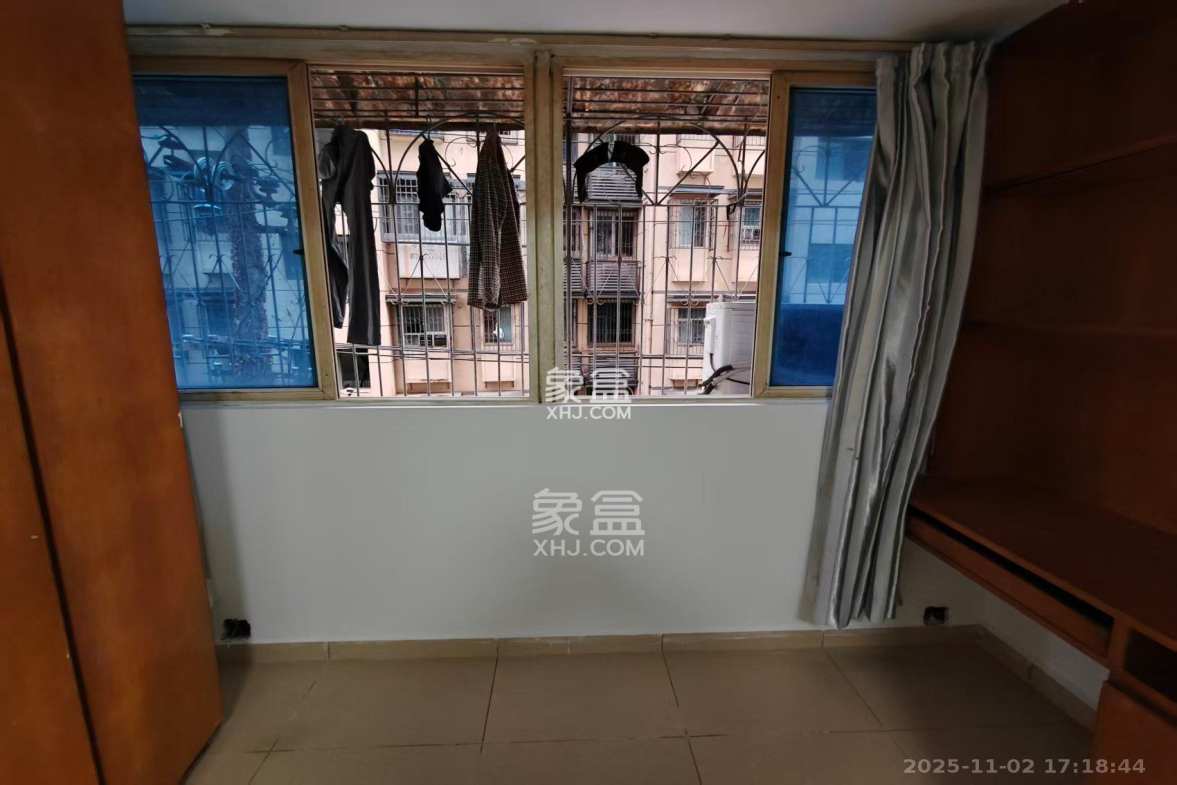 韭菜园商住楼 2室2厅2卫 2600.0元/月 韭菜园商住楼 2室2厅2卫 2600.0元/月室内图