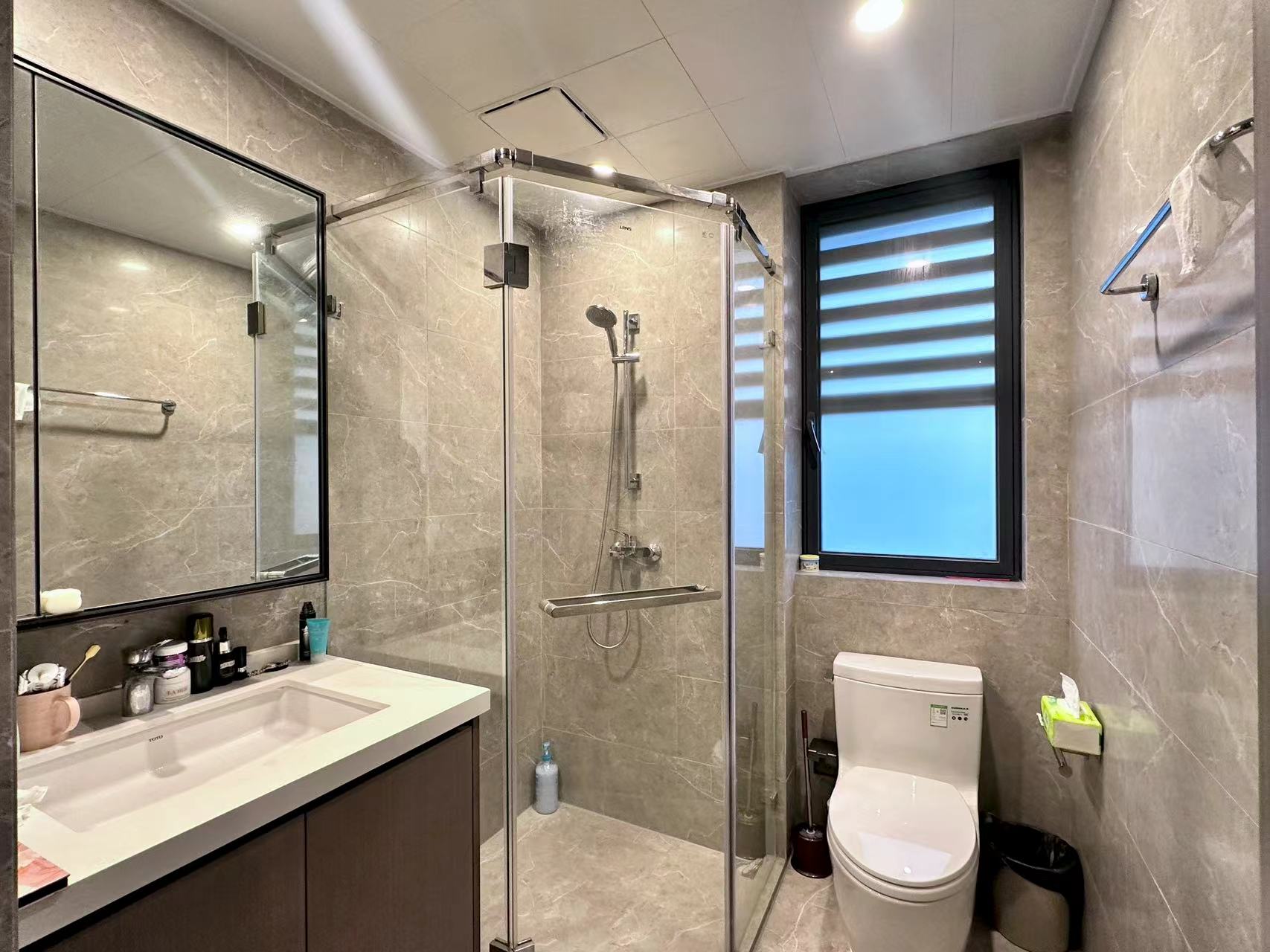 华润中心三期 4室2厅2卫 6500.0元/月 华润中心三期 4室2厅2卫 6500.0元/月室内图