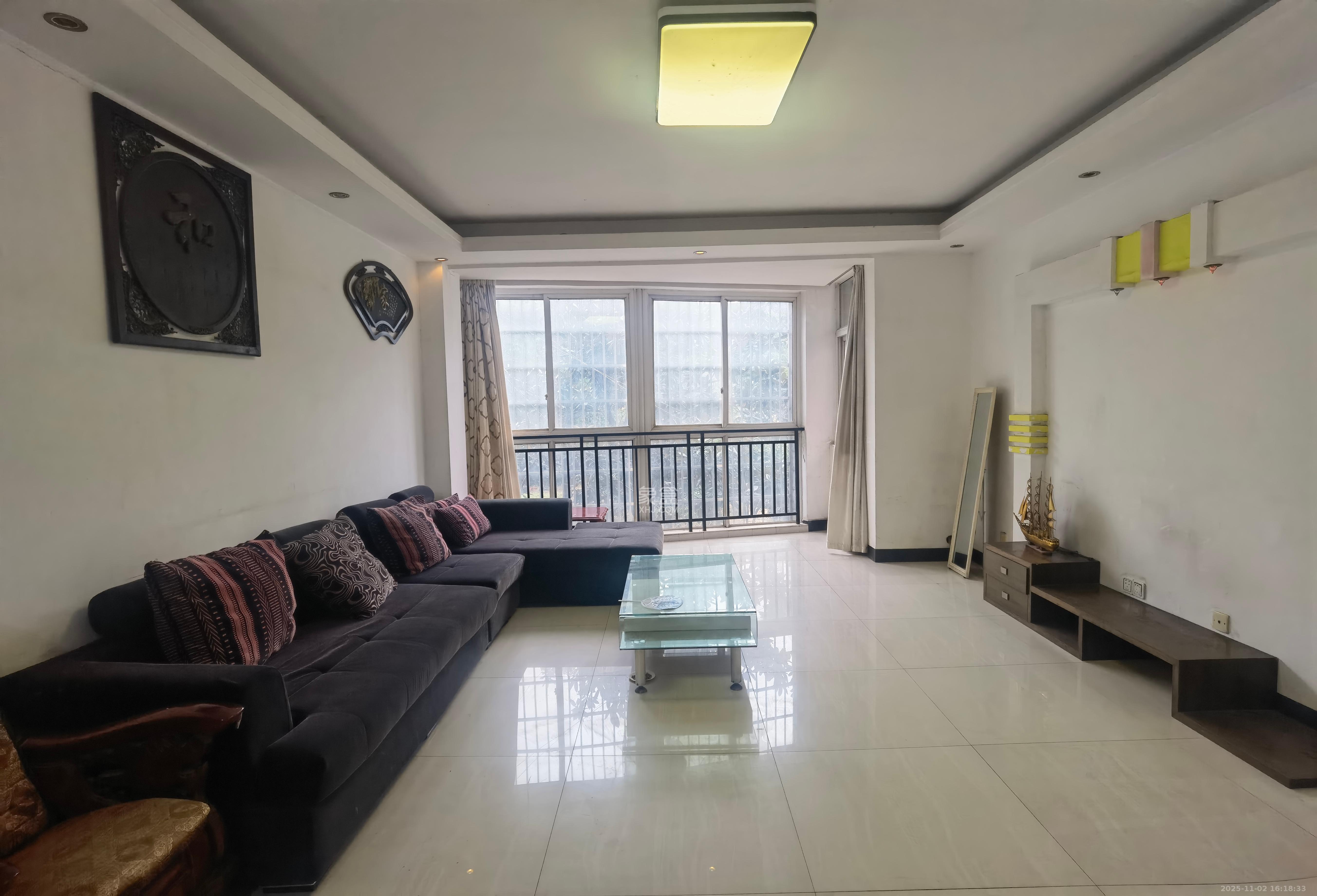 幸福洋房 4室2厅2卫 1700.0元/月 幸福洋房 4室2厅2卫 1700.0元/月室内图