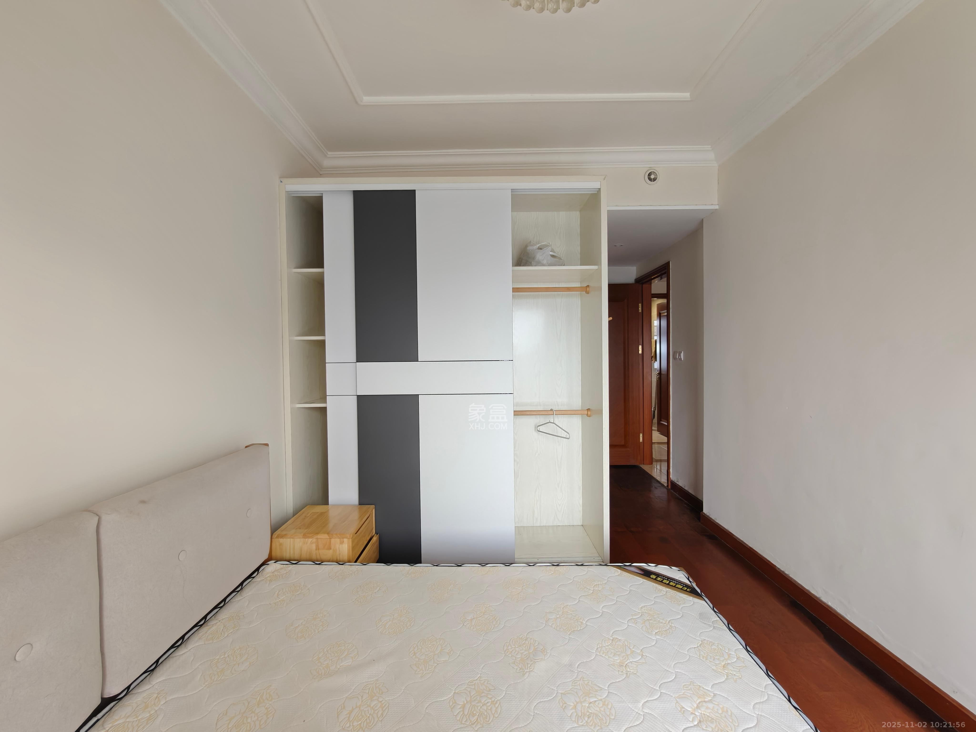 恒大国际广场  3室2厅2卫    2700.0元/月室内图