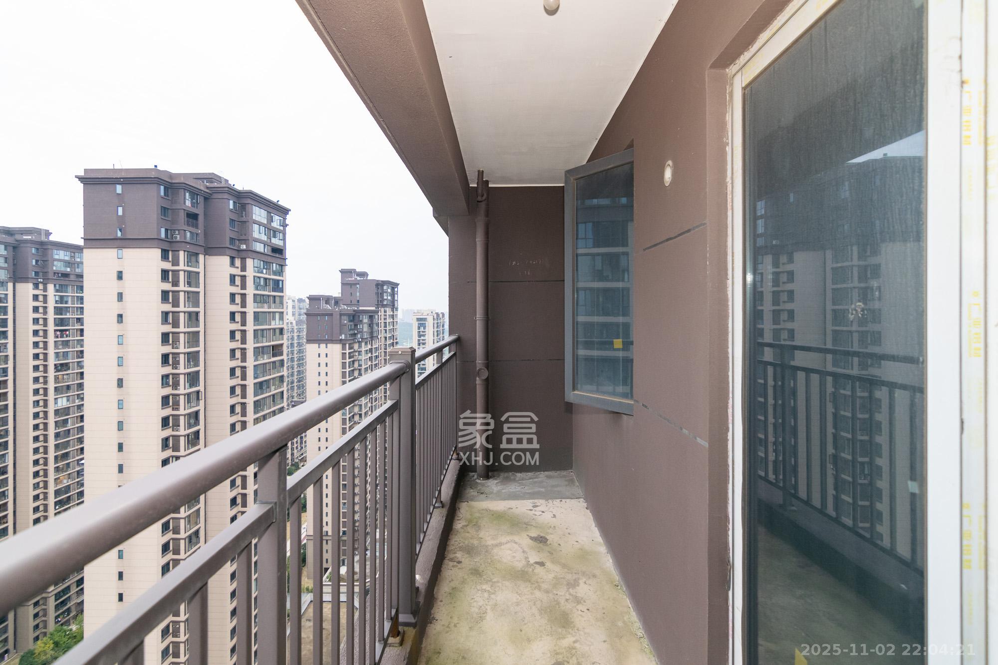 澳海望洲府 4室2厅2卫 68.8万 澳海望洲府 4室2厅2卫 68.8万阳台