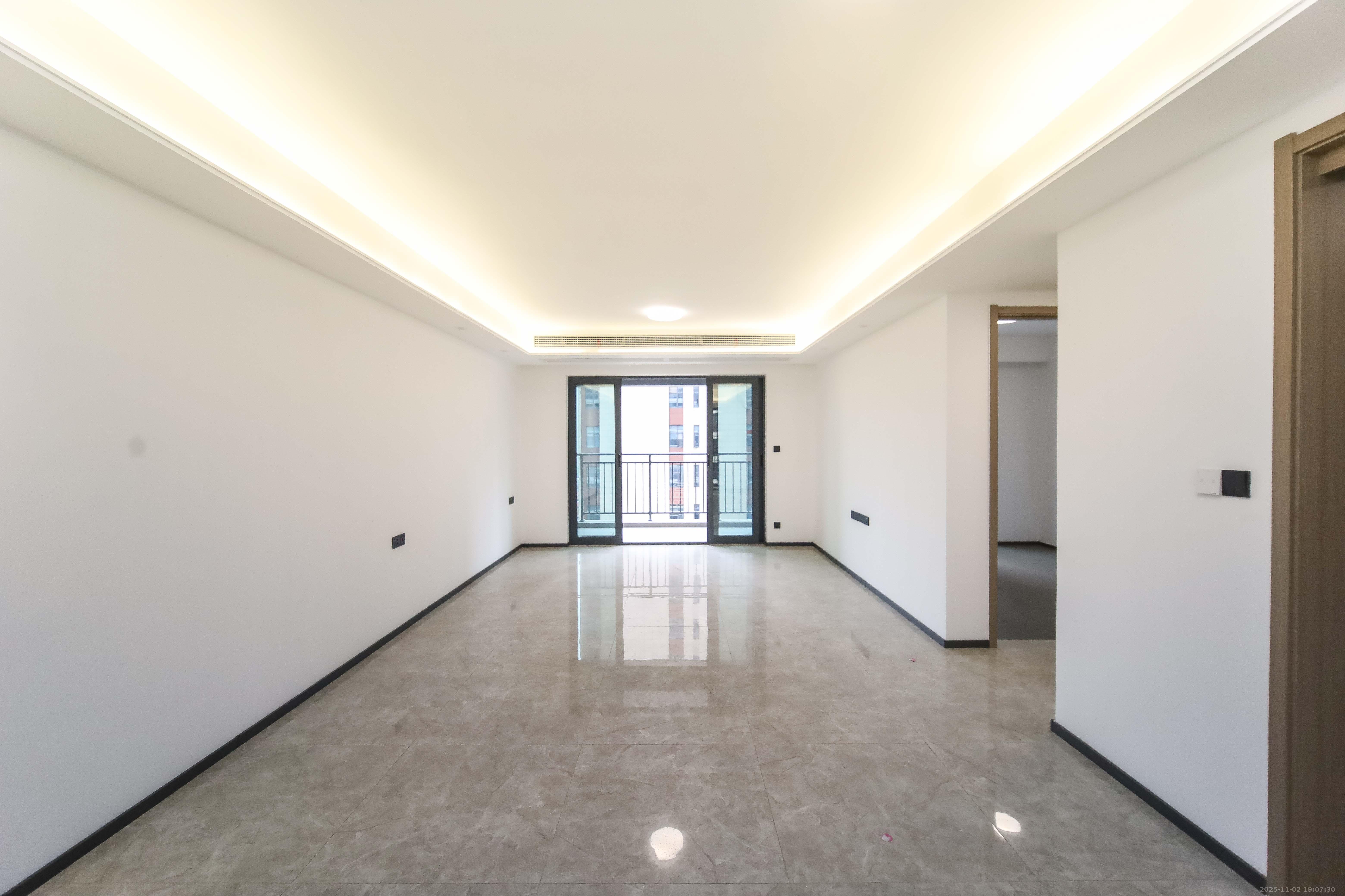 德奥上河城章  4室2厅2卫    195.0万