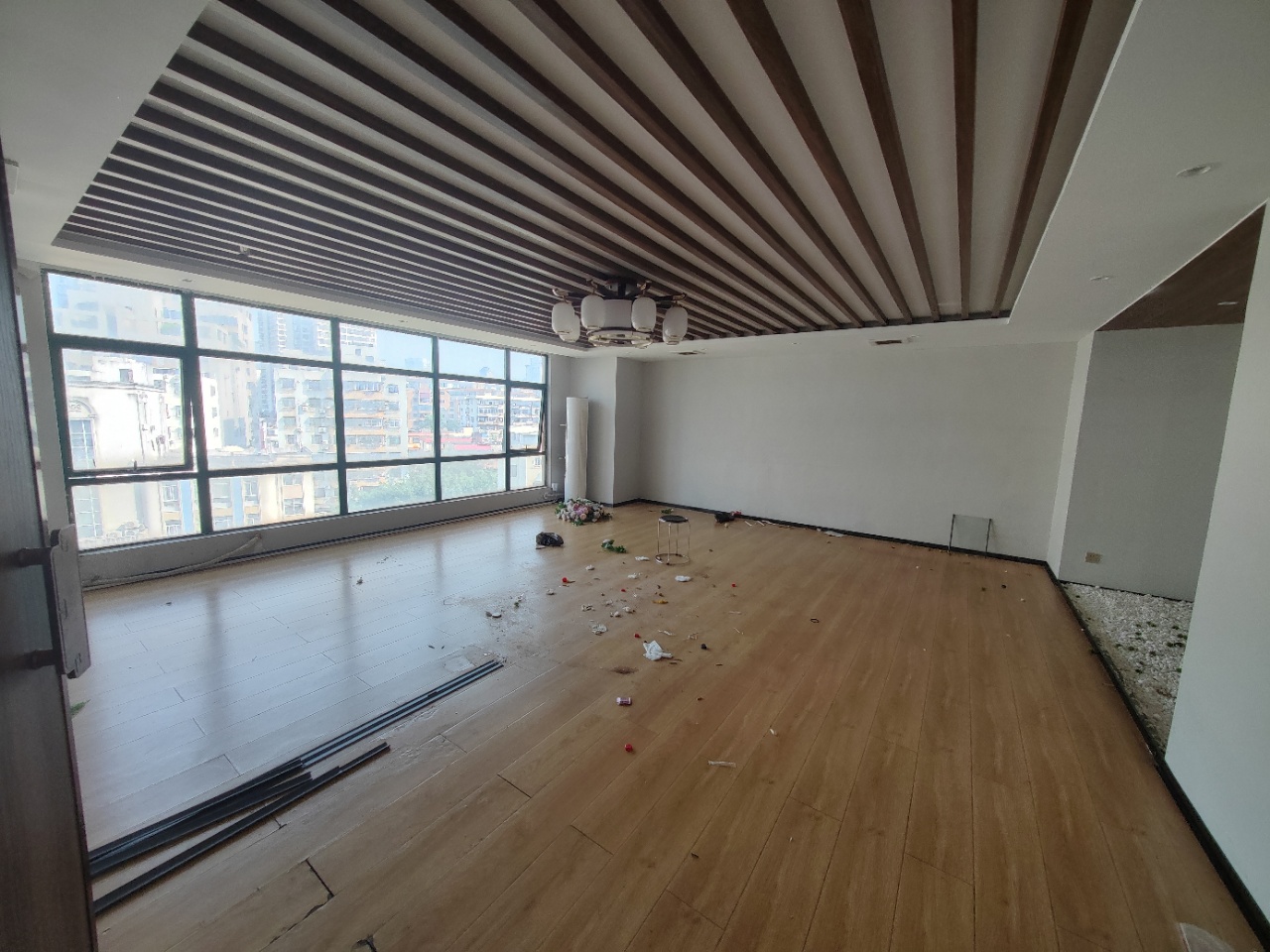 星华大厦 1室1厅0卫 46680.0元/月 星华大厦 1室1厅0卫 46680.0元/月室内图