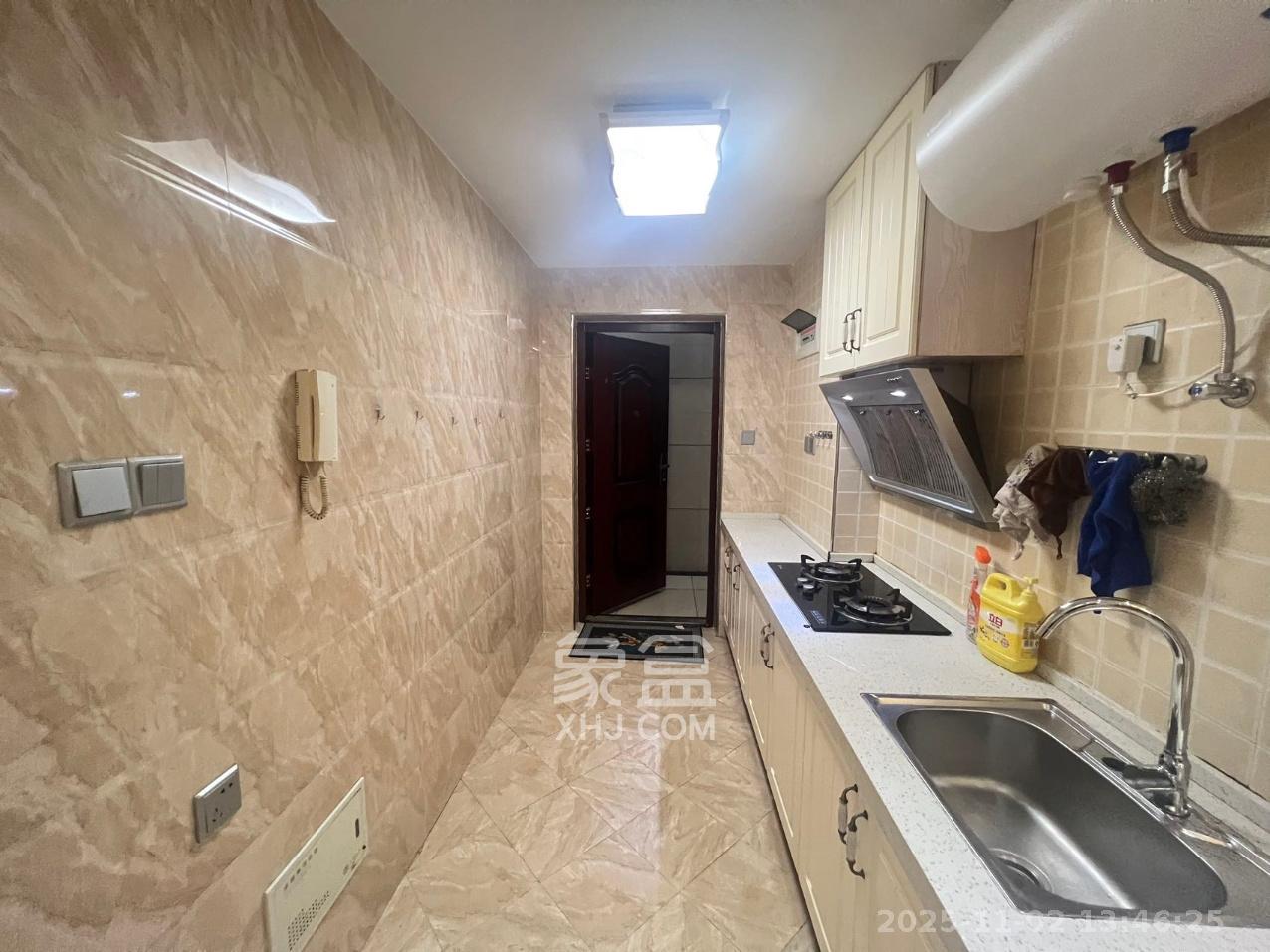 枫华府第 1室1厅1卫 1300.0元/月 枫华府第 1室1厅1卫 1300.0元/月室内图