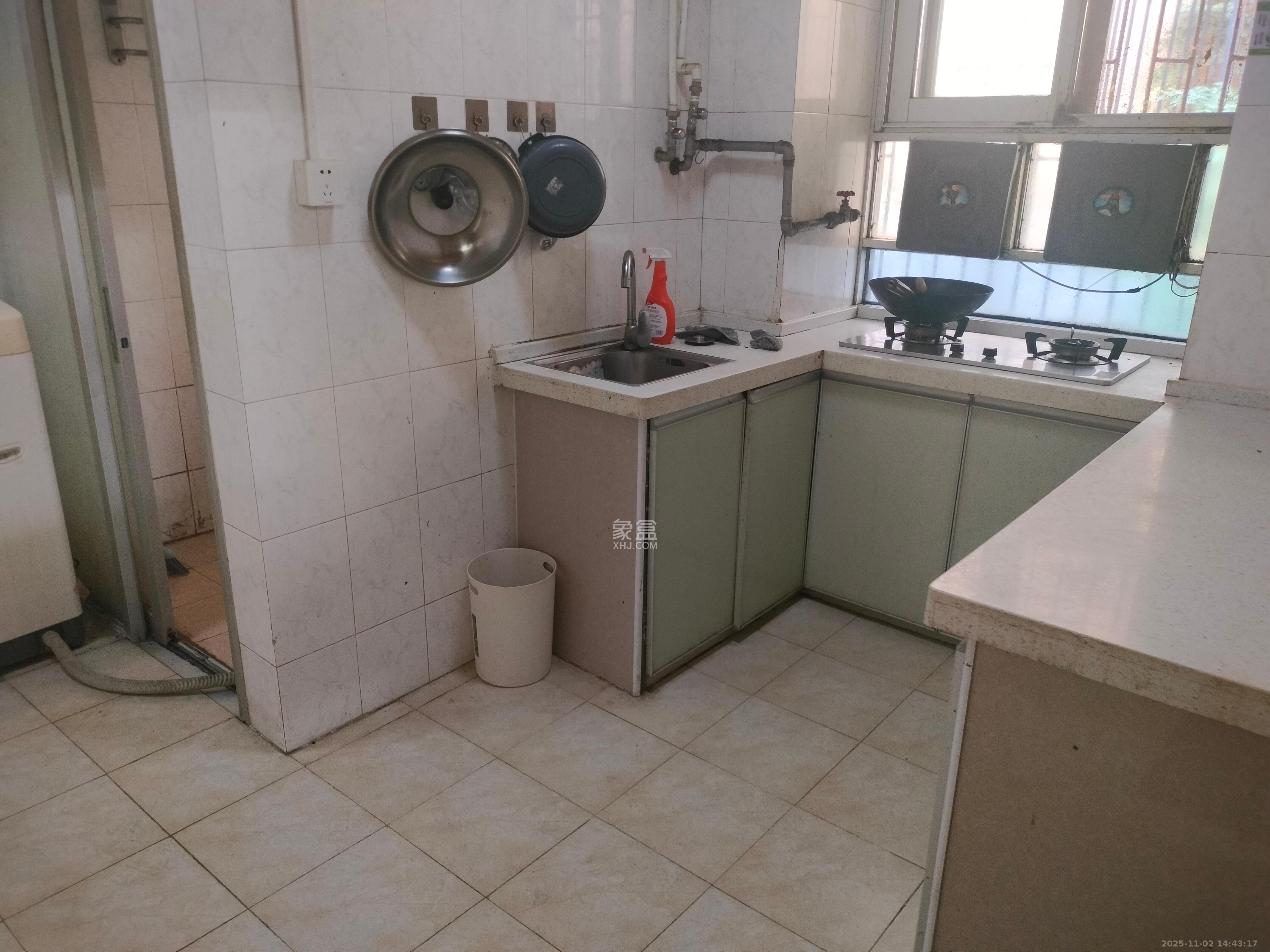 长坡社区 2室1厅1卫 1600.0元/月 长坡社区 2室1厅1卫 1600.0元/月室内图