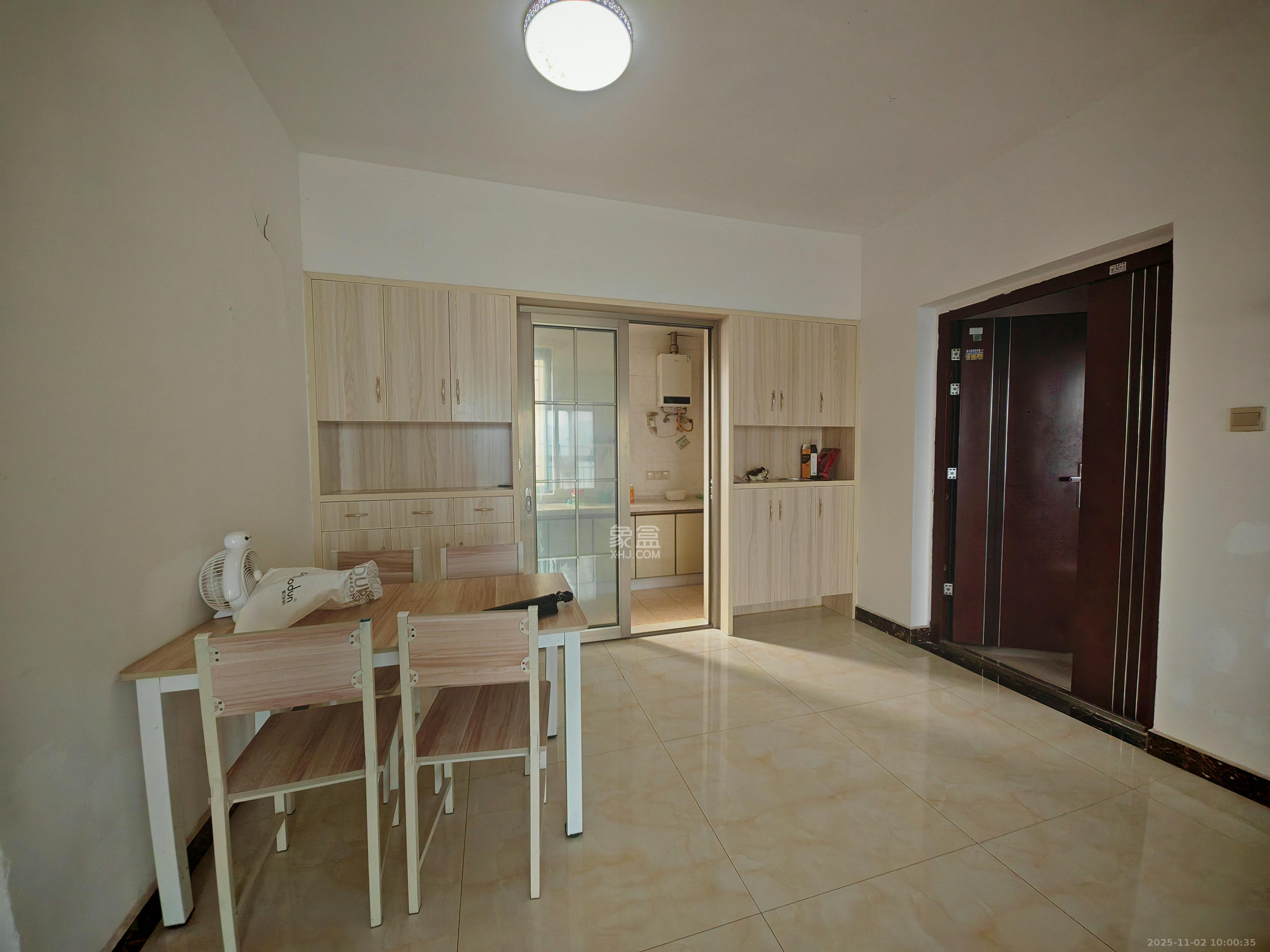 莱茵城  3室2厅2卫    1900.0元/月 莱茵城  3室2厅2卫    1900.0元/月室内图