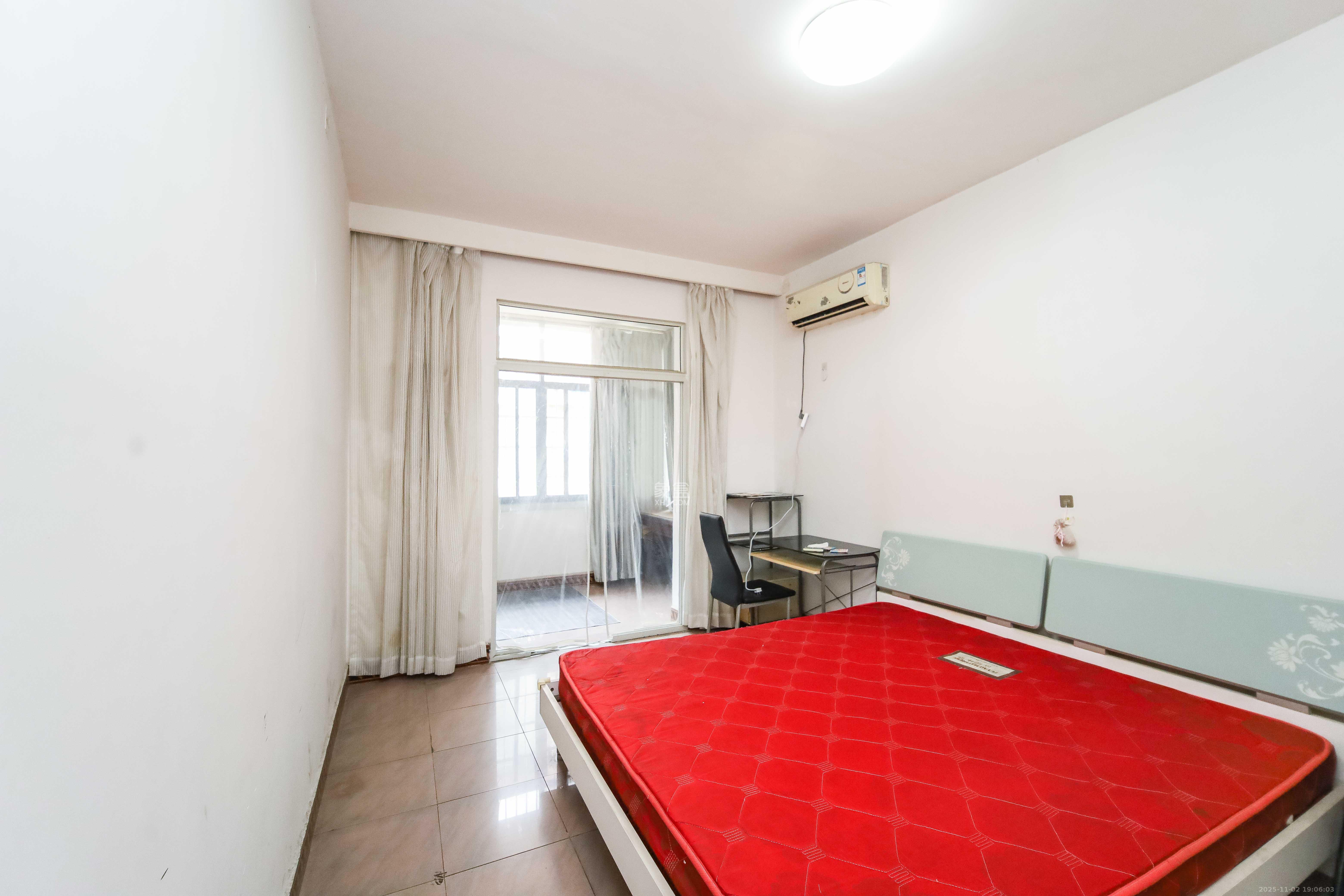 东进小区  2室1厅1卫    44.68万 东进小区  2室1厅1卫    44.68万卧室