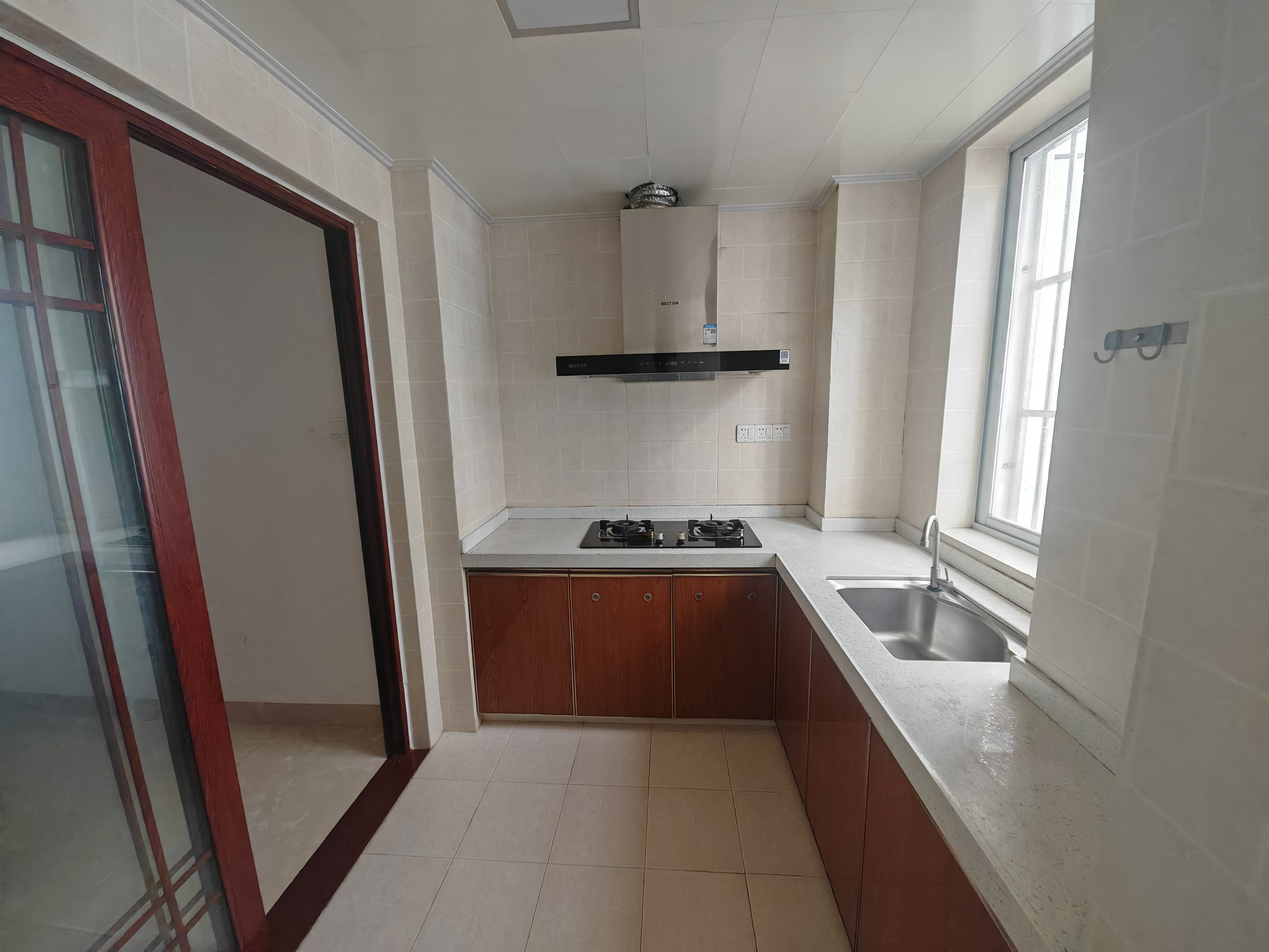 海航城  2室2厅1卫    2300.0元/月室内图