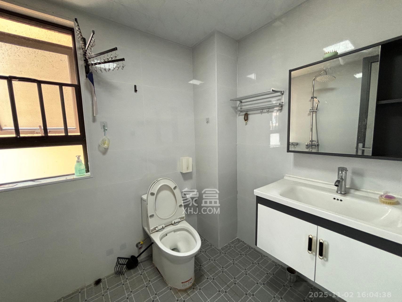 佳兆业湘府熙园 3室2厅2卫 2700.0元/月 佳兆业湘府熙园 3室2厅2卫 2700.0元/月室内图