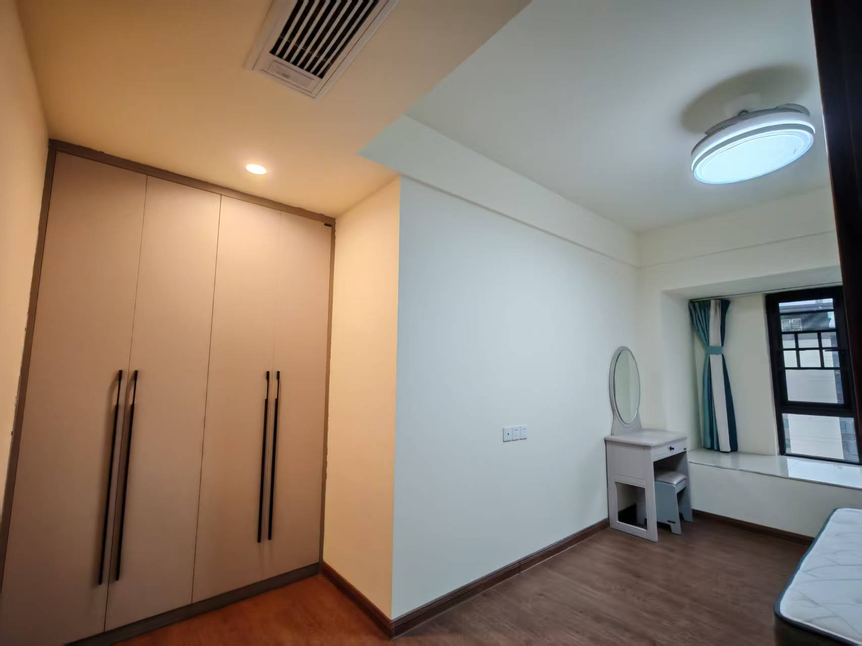 碧桂园翘楚棠 4室2厅2卫 2000.0元/月 碧桂园翘楚棠 4室2厅2卫 2000.0元/月室内图