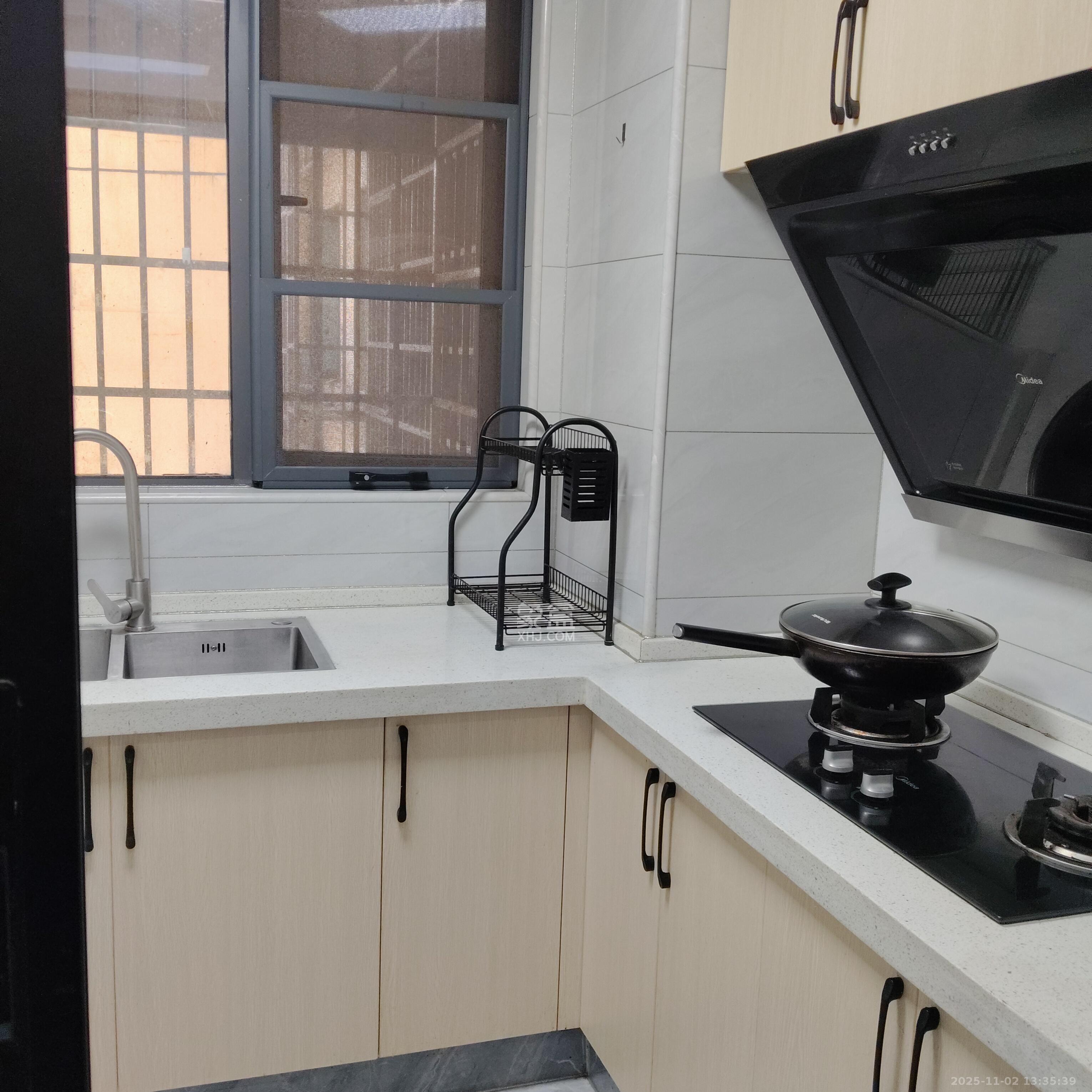 真人桥家园一期  2室1厅1卫    1700.0元/月 真人桥家园一期  2室1厅1卫    1700.0元/月室内图