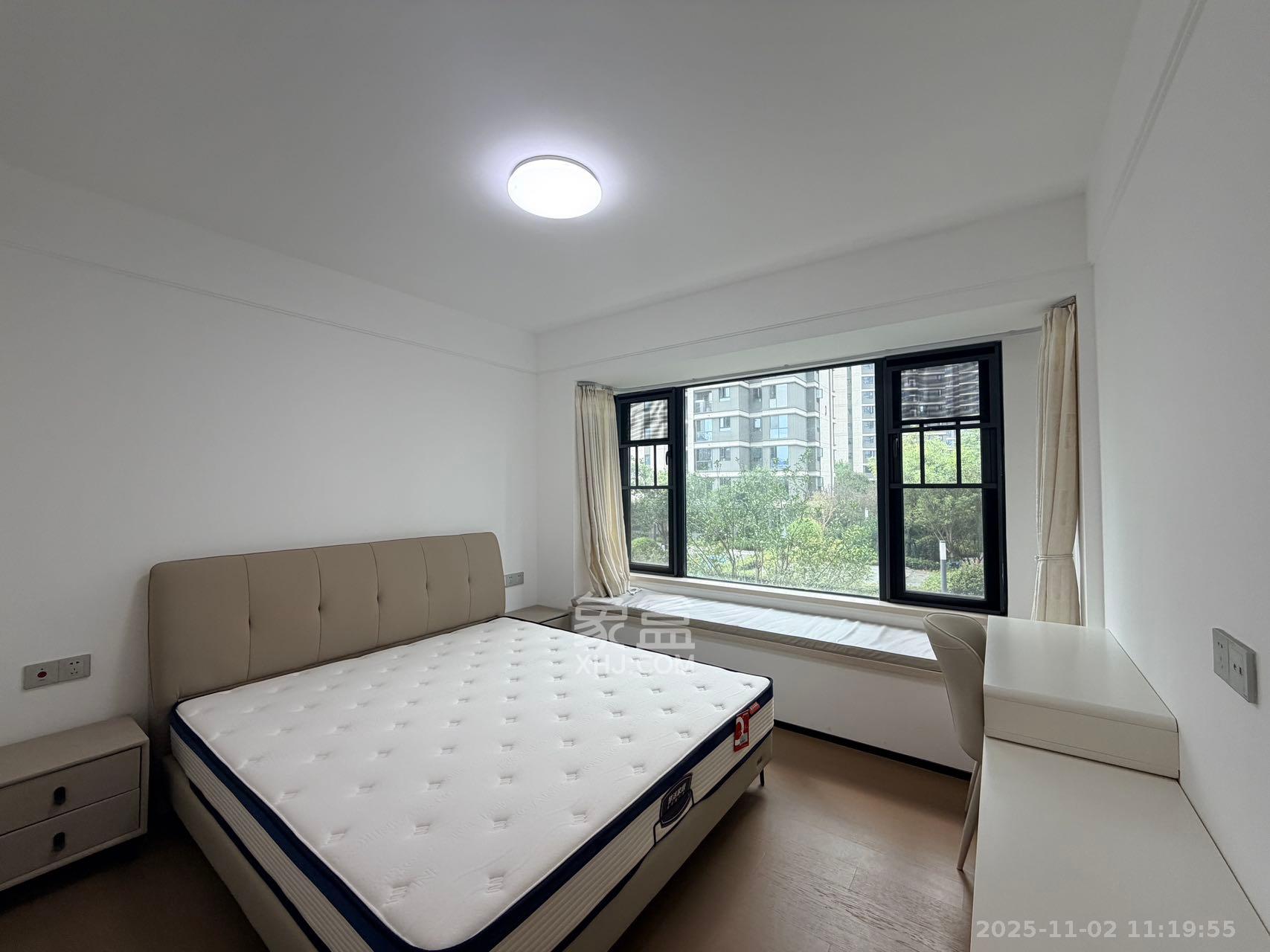 中海星樾府  3室2厅1卫    3800.0元/月室内图