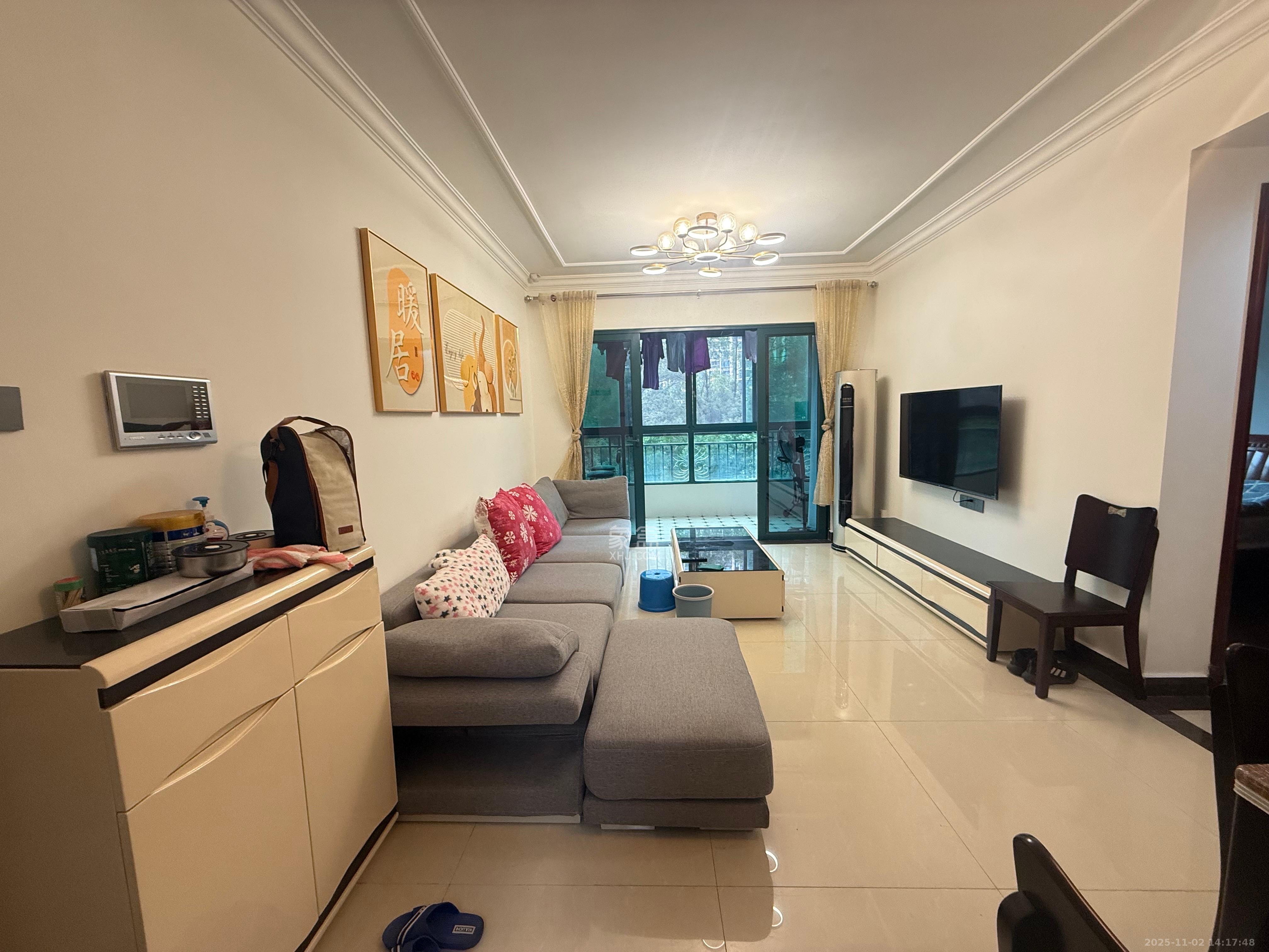 恒大雅苑  3室2厅1卫    2300.0元/月