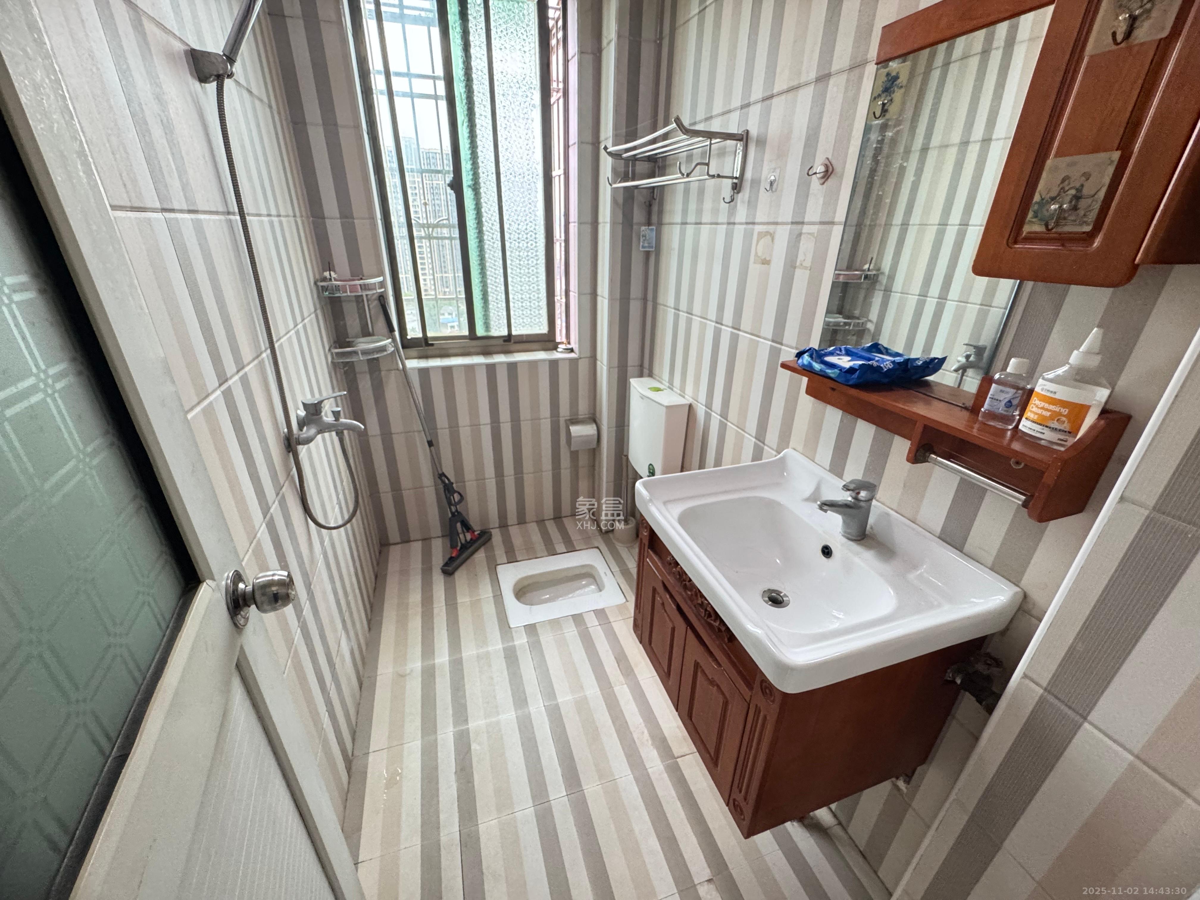 裕园大厦 2室1厅1卫 1800.0元/月 裕园大厦 2室1厅1卫 1800.0元/月室内图