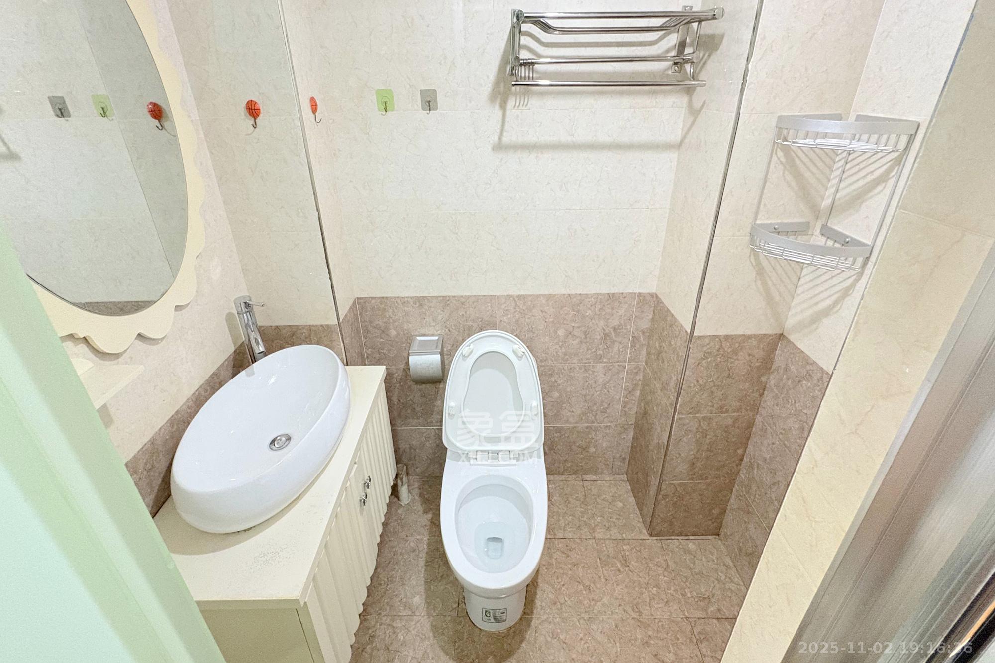 少帅府  1室1厅1卫    55.0万卫生间