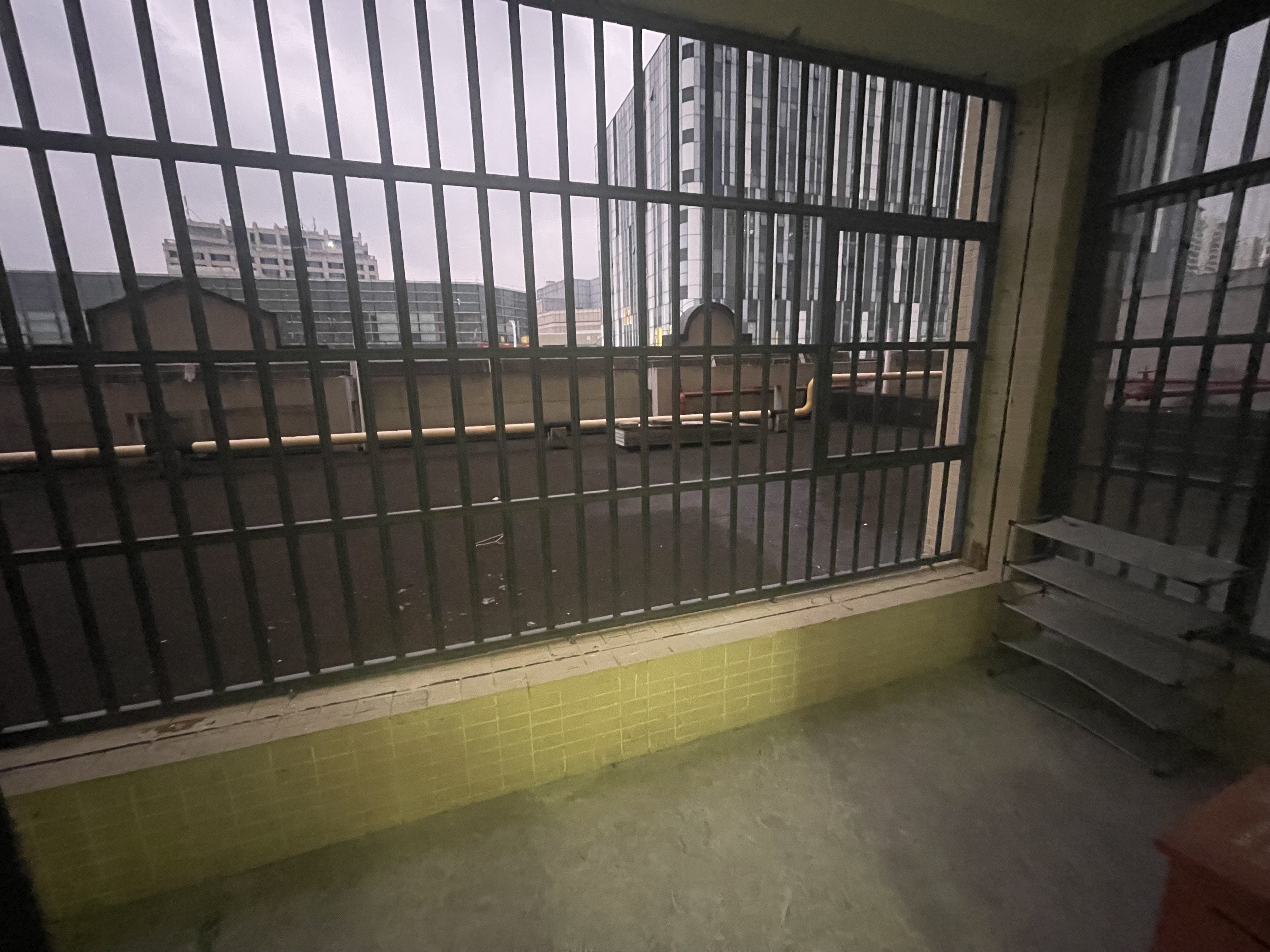 现代美居(喜盈门) 3室2厅2卫 2600.0元/月 现代美居(喜盈门) 3室2厅2卫 2600.0元/月室内图