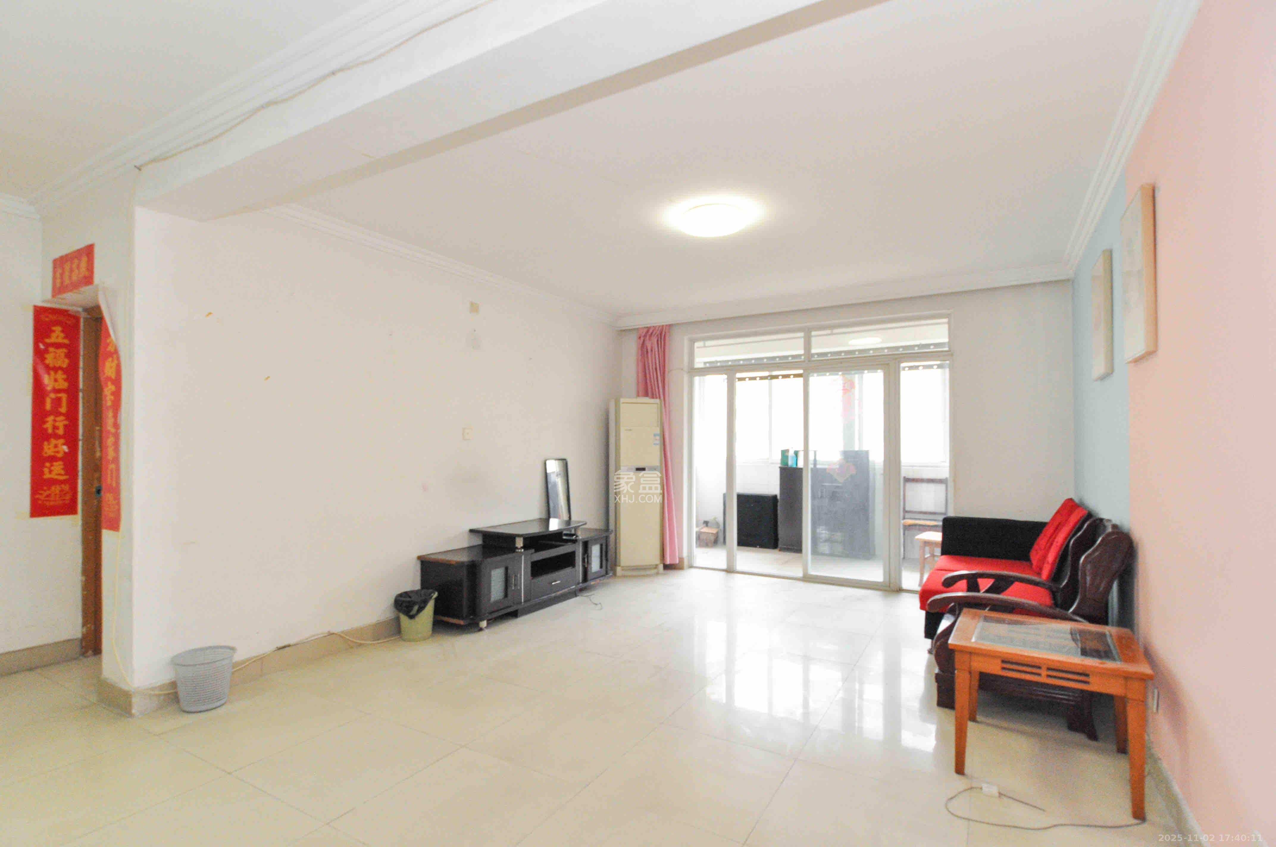 老灯泡厂宿舍（啤酒厂宿舍）  3室1厅1卫    1800.0元/月