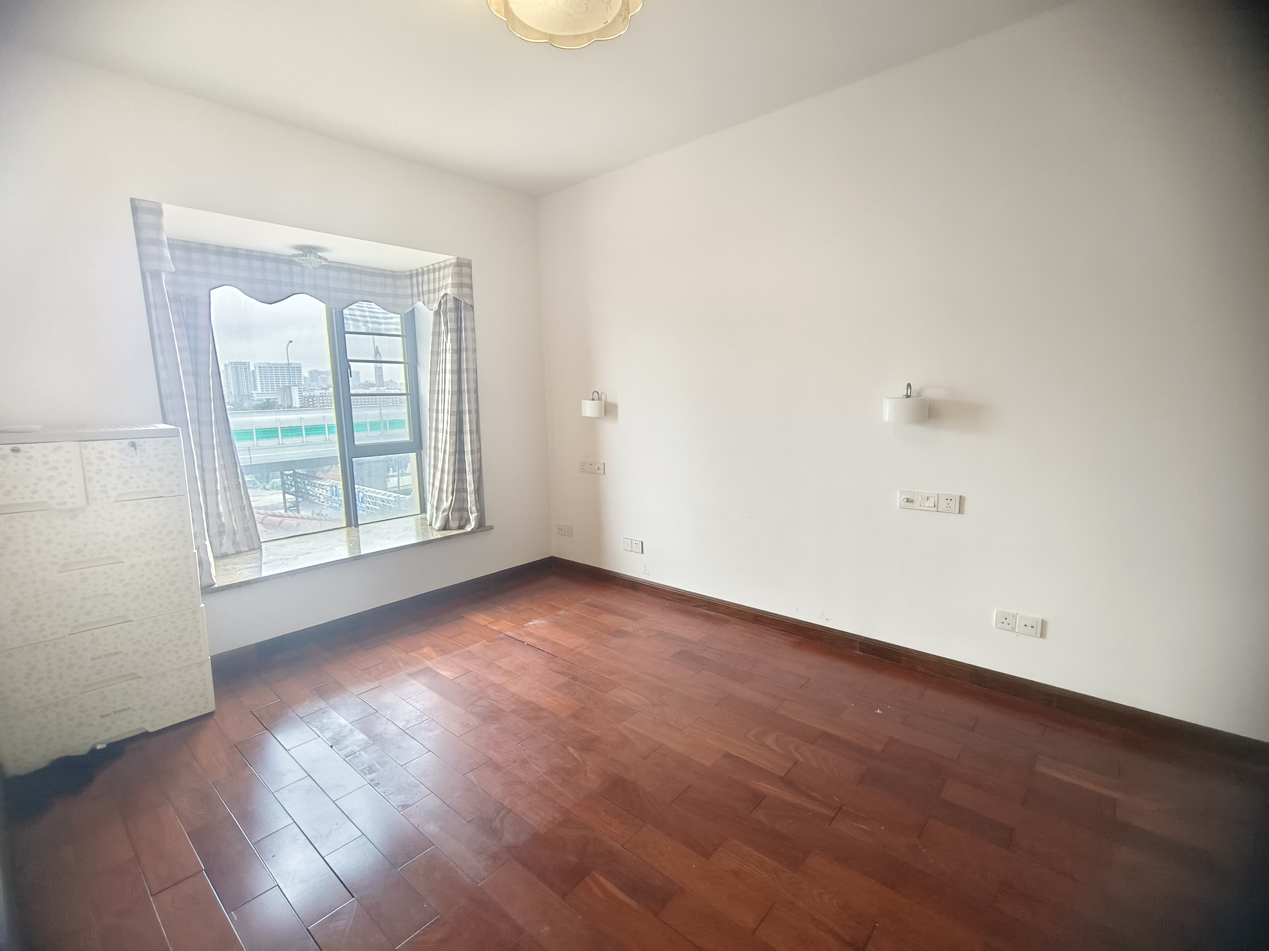 天伦誉海湾 2室1厅1卫 2700.0元/月 天伦誉海湾 2室1厅1卫 2700.0元/月室内图