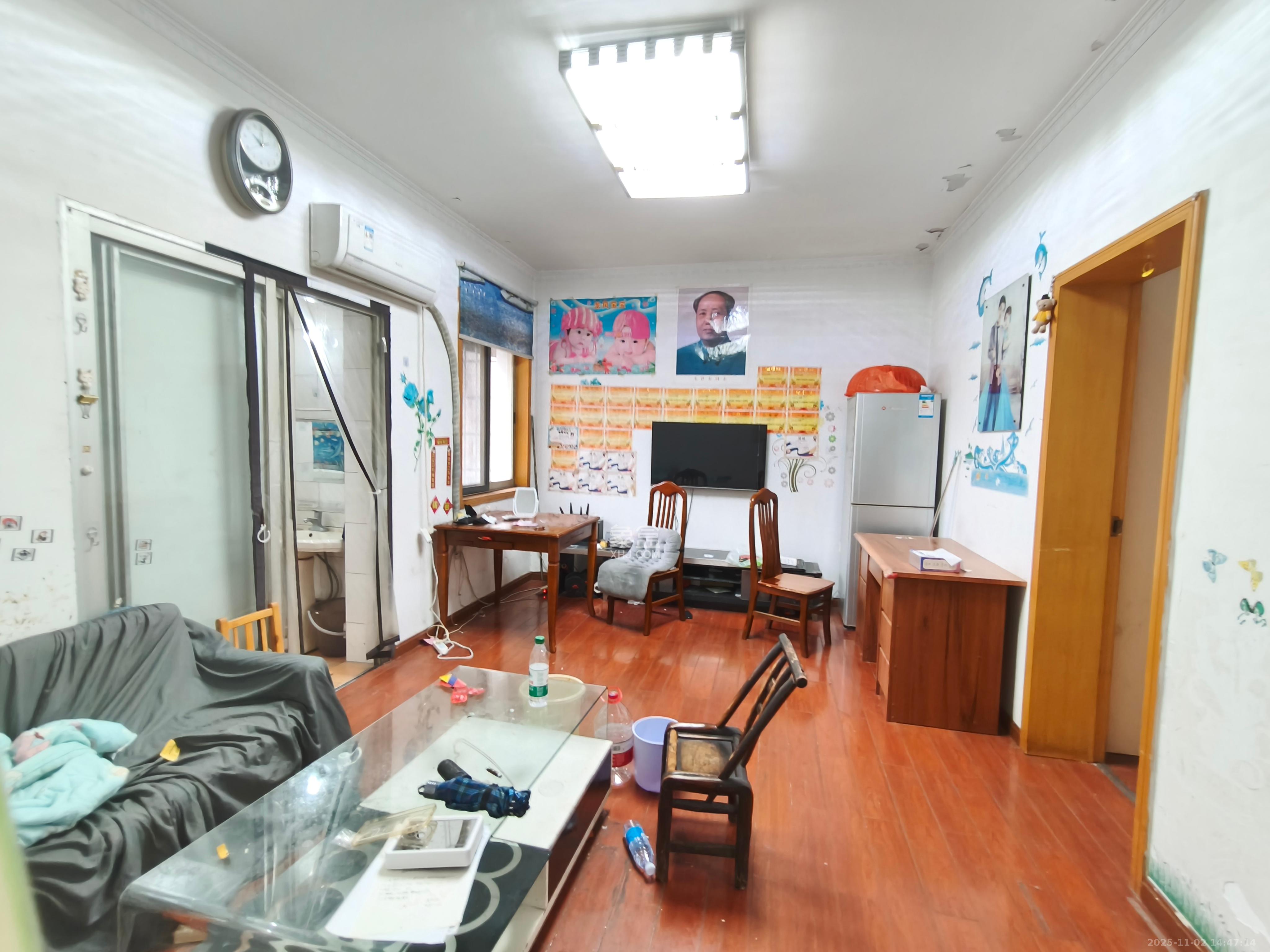 三湘小区  2室1厅1卫    1400.0元/月