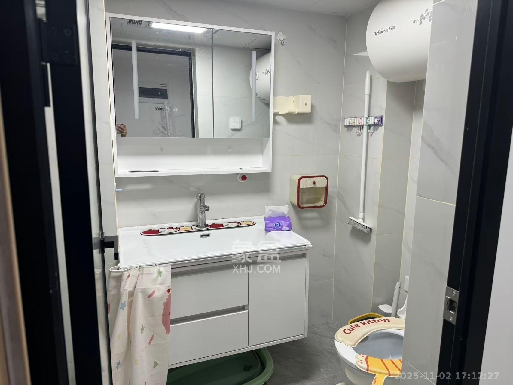 卓越江岸  2室1厅2卫    2500.0元/月室内图