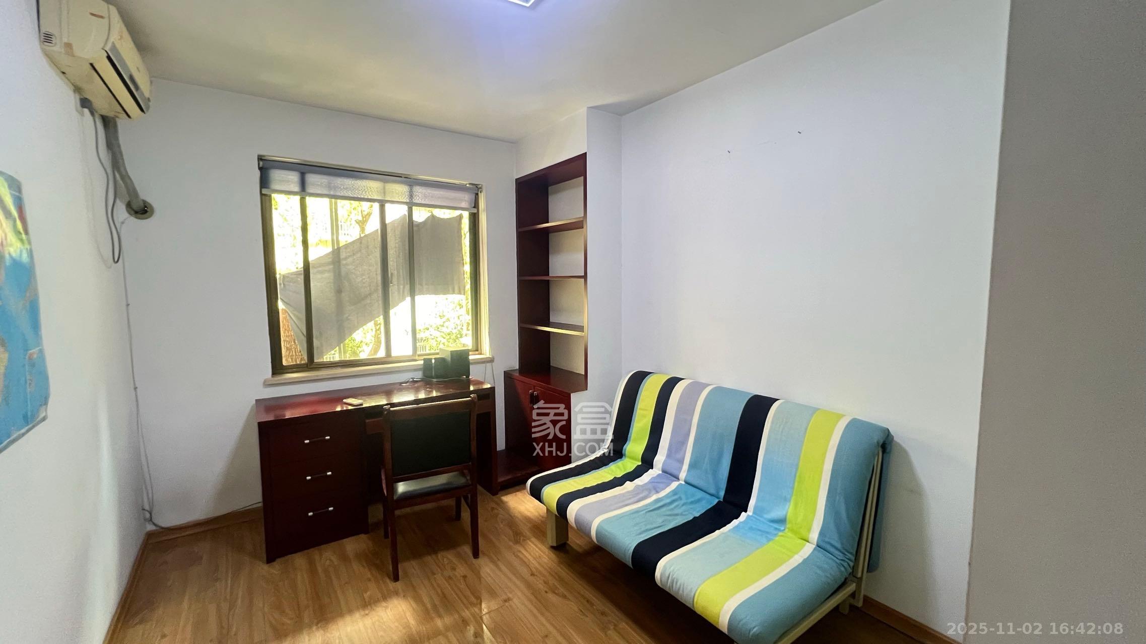 紫薇花园  3室2厅2卫    2500.0元/月室内图