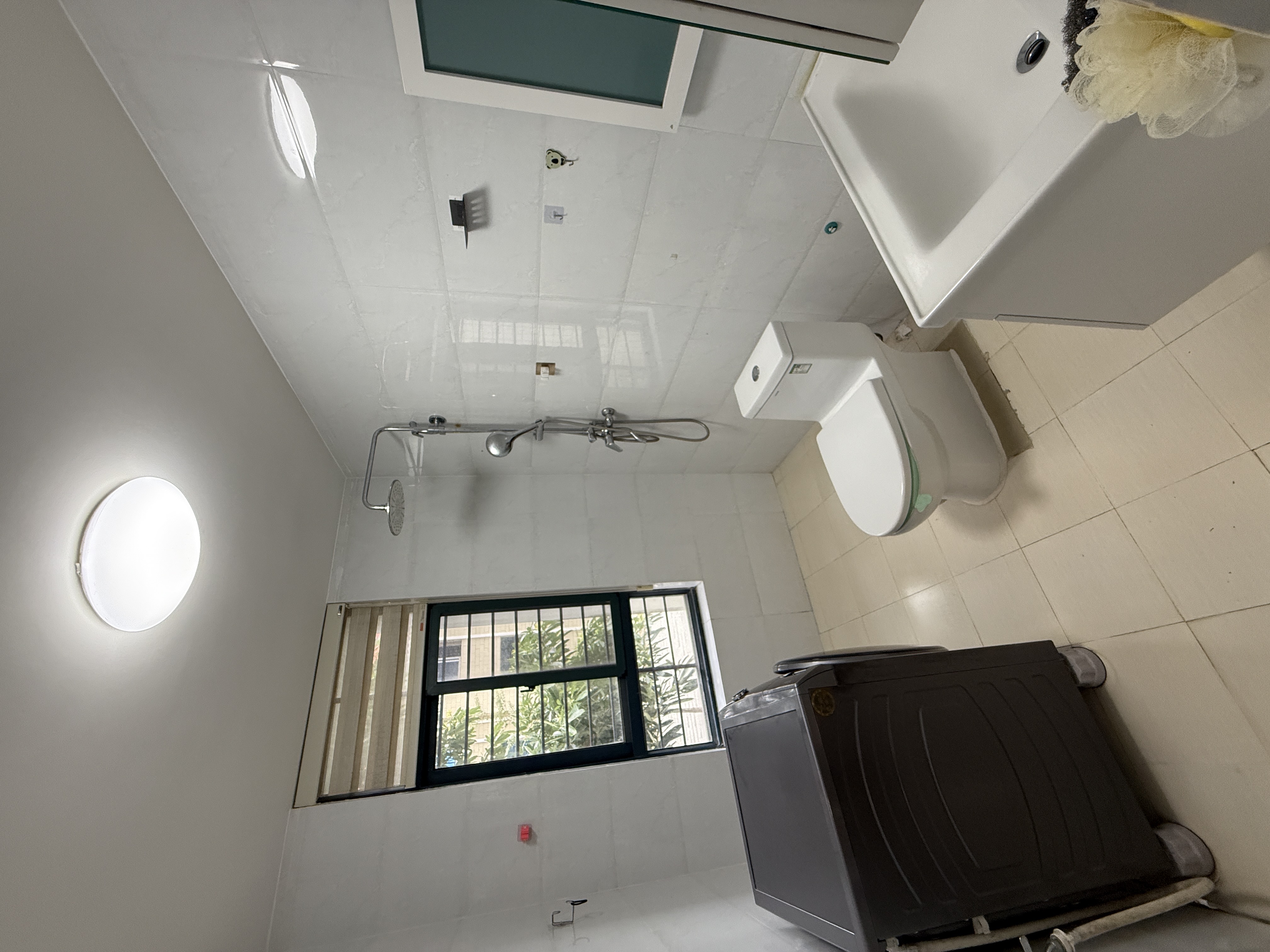 中洋花苑  5室2厅2卫    3500.0元/月室内图