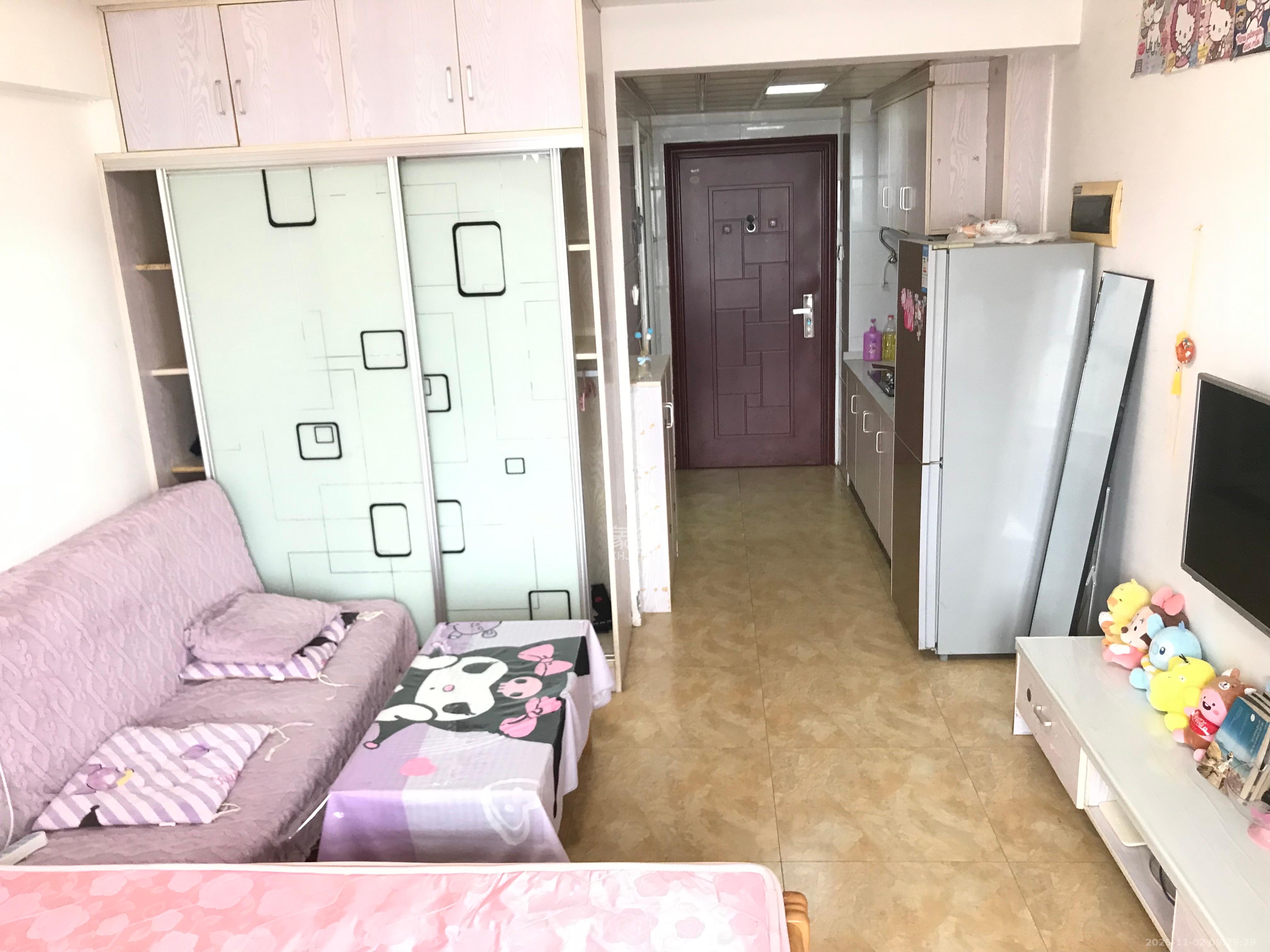 新长海广场  1室1厅1卫    1100.0元/月室内图