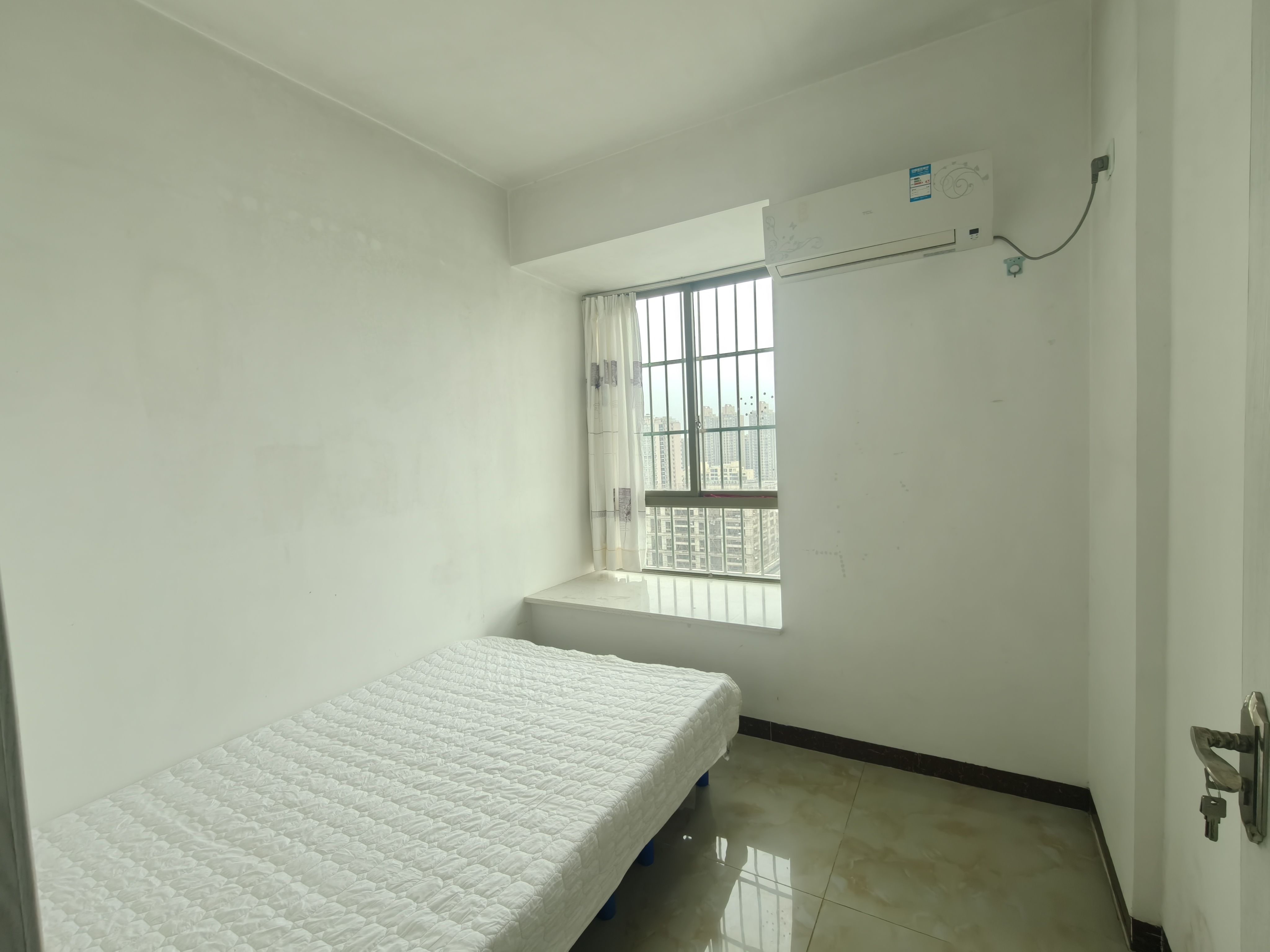 南海花园  2室2厅1卫    2200.0元/月室内图