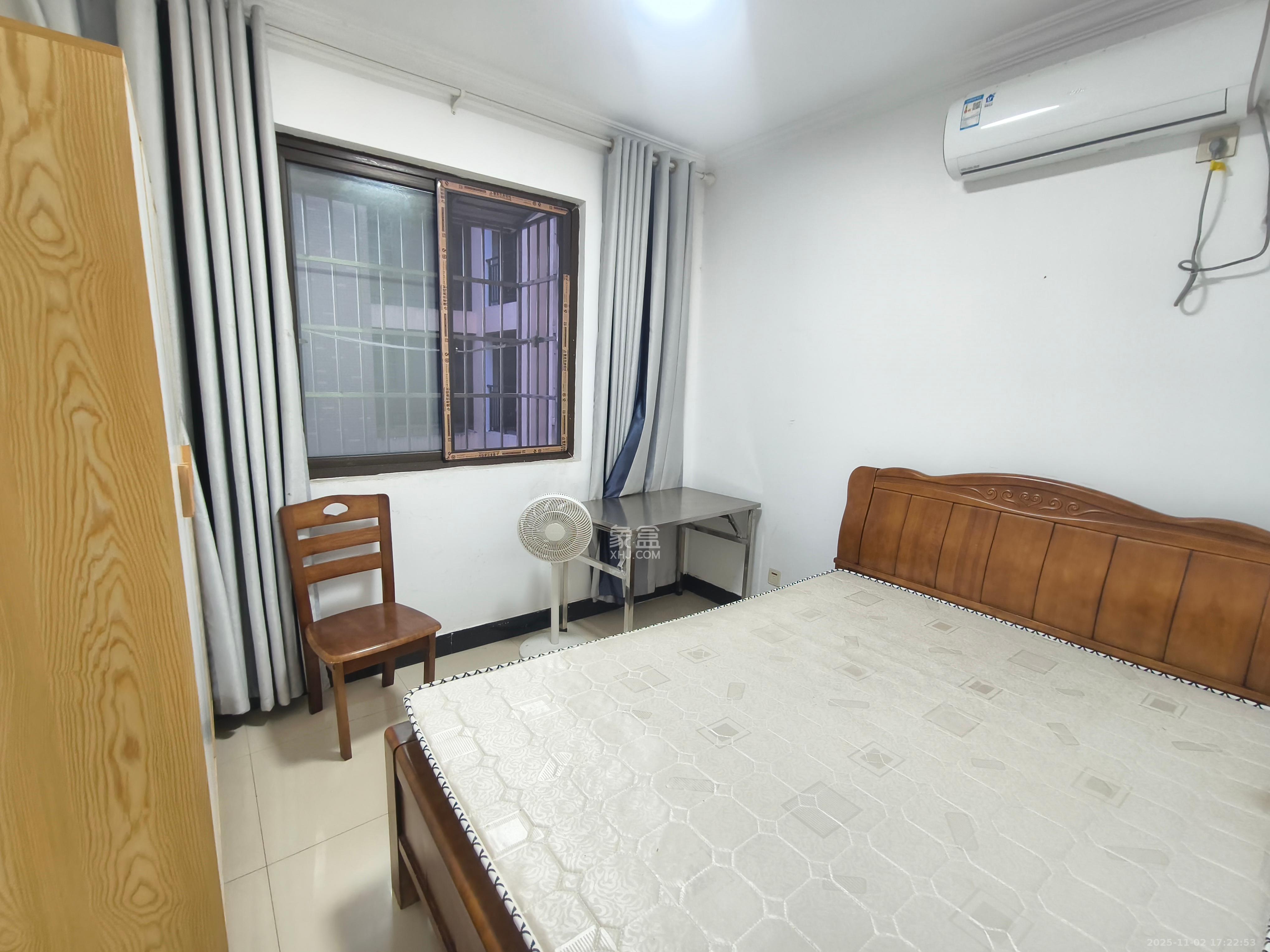 金南家园一期  2室2厅1卫    1800.0元/月室内图