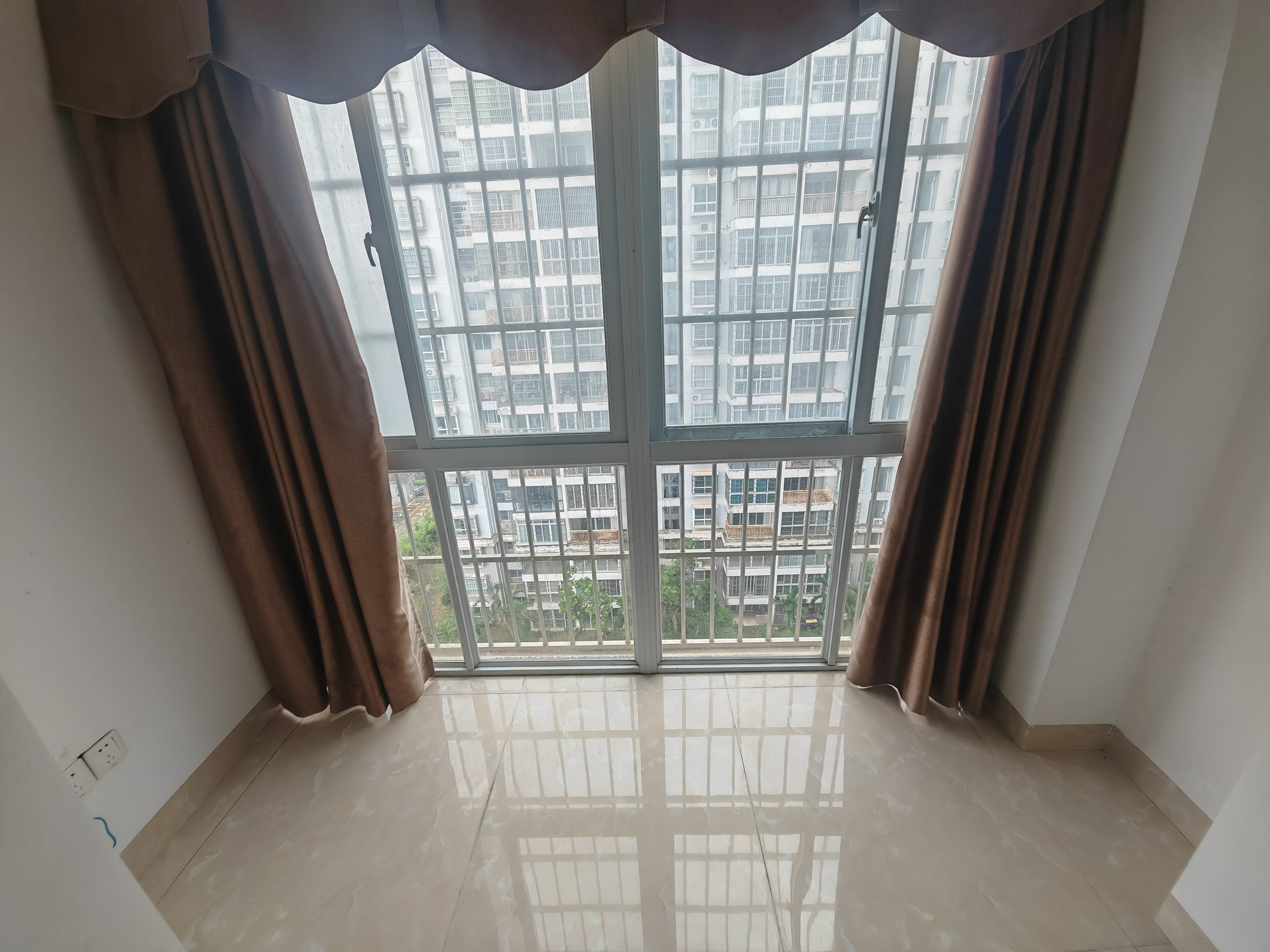 海航城  2室2厅1卫    2300.0元/月室内图