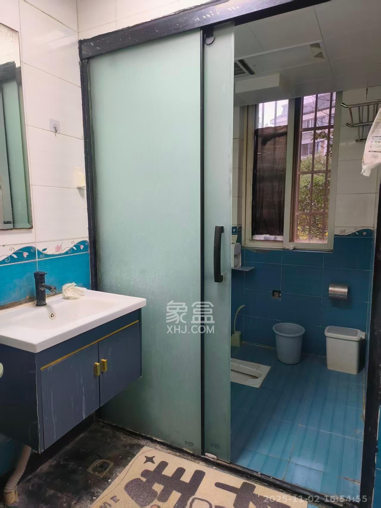 枫林美景  2室2厅1卫    2000.0元/月室内图