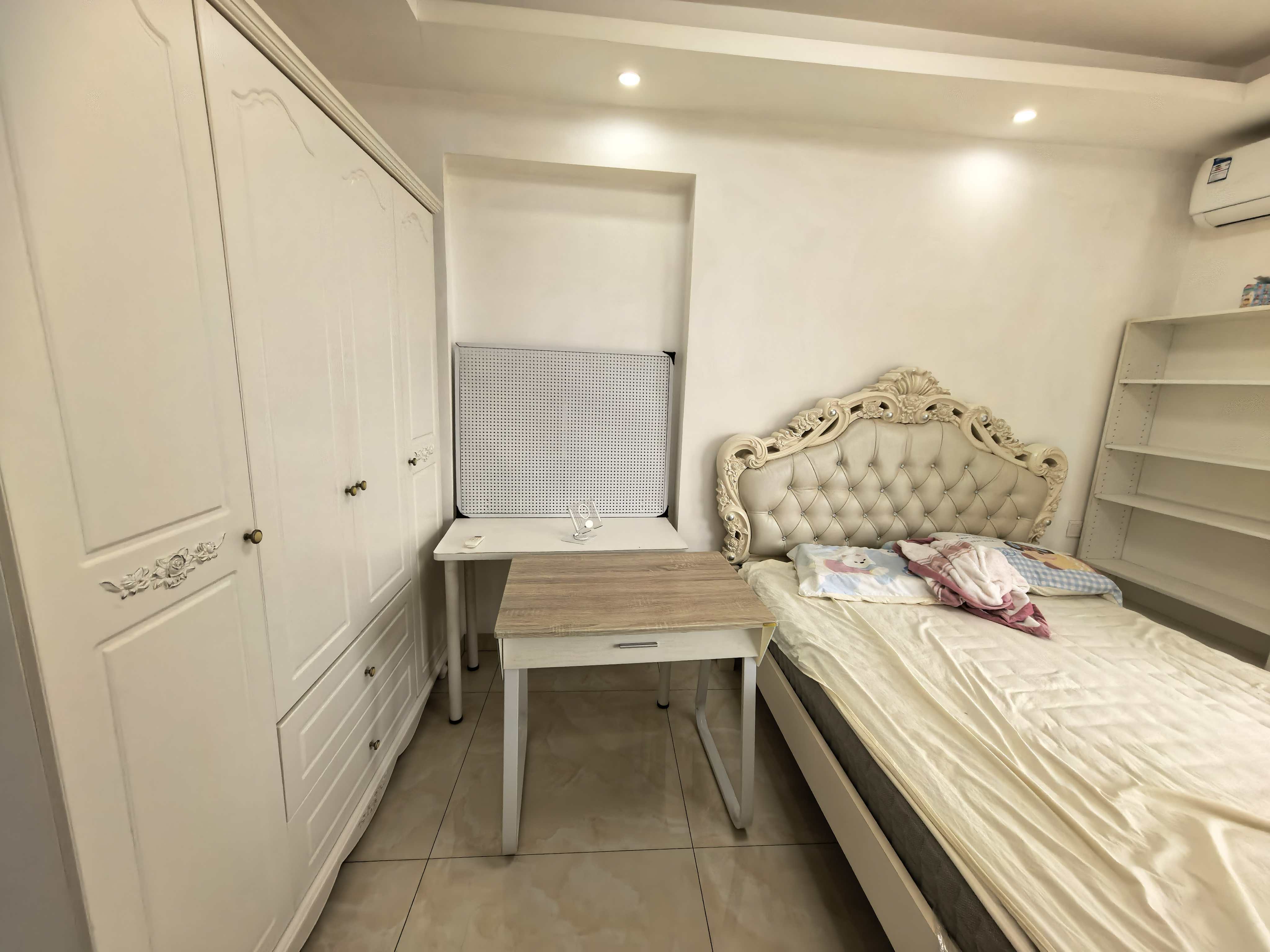 盛达景都三期  2室2厅1卫    3100.0元/月室内图