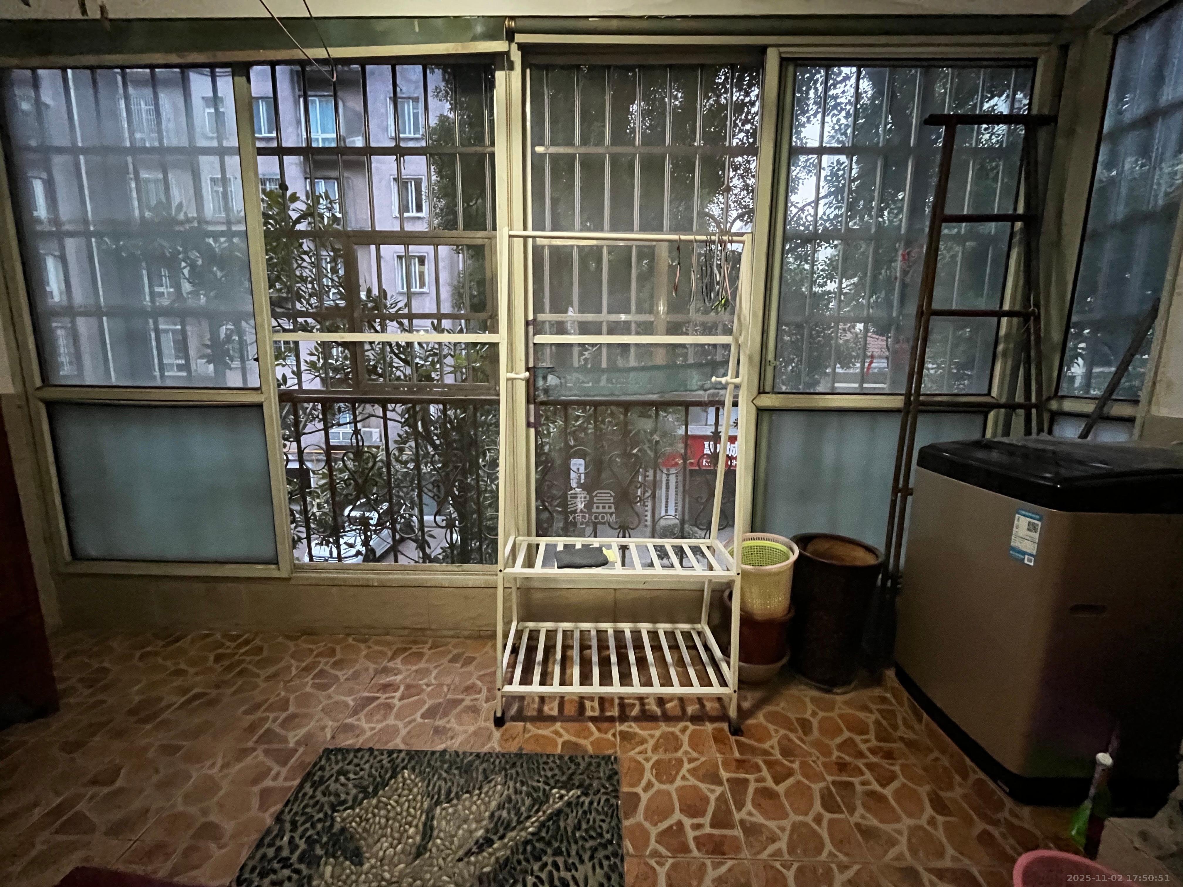 融城花苑 3室2厅2卫 1800.0元/月 融城花苑 3室2厅2卫 1800.0元/月室内图