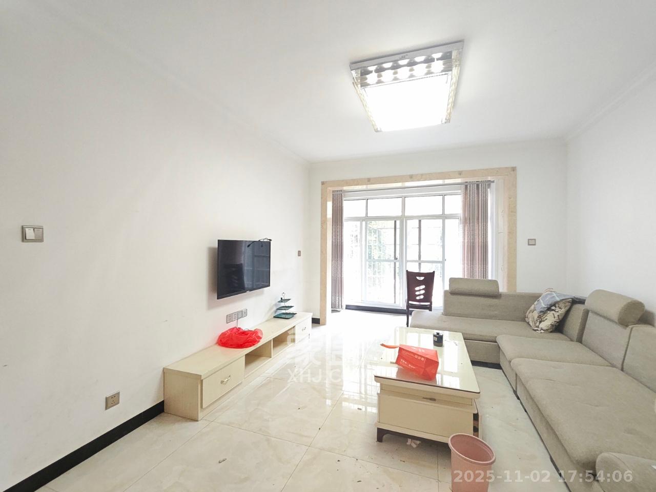 和康园小区  2室1厅1卫    1800.0元/月室内图