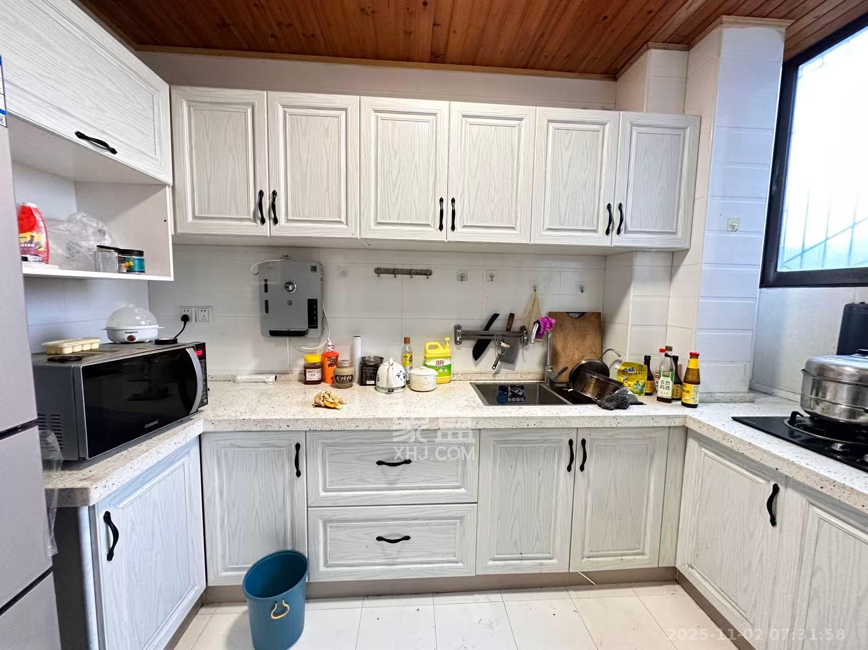 杏林小区 3室2厅2卫 2400.0元/月 杏林小区 3室2厅2卫 2400.0元/月室内图