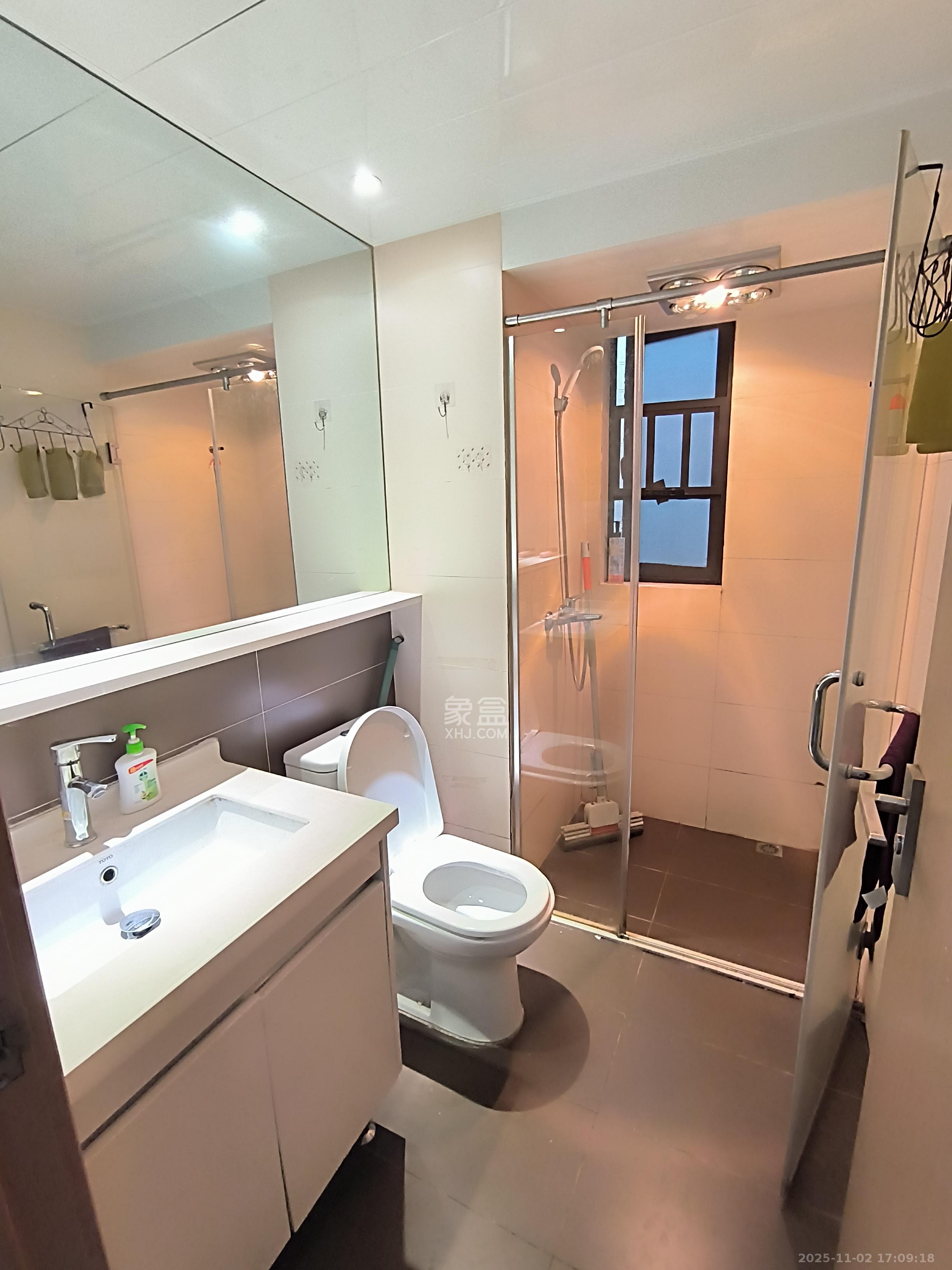 时代倾城二期 2室2厅1卫 1800.0元/月 时代倾城二期 2室2厅1卫 1800.0元/月室内图